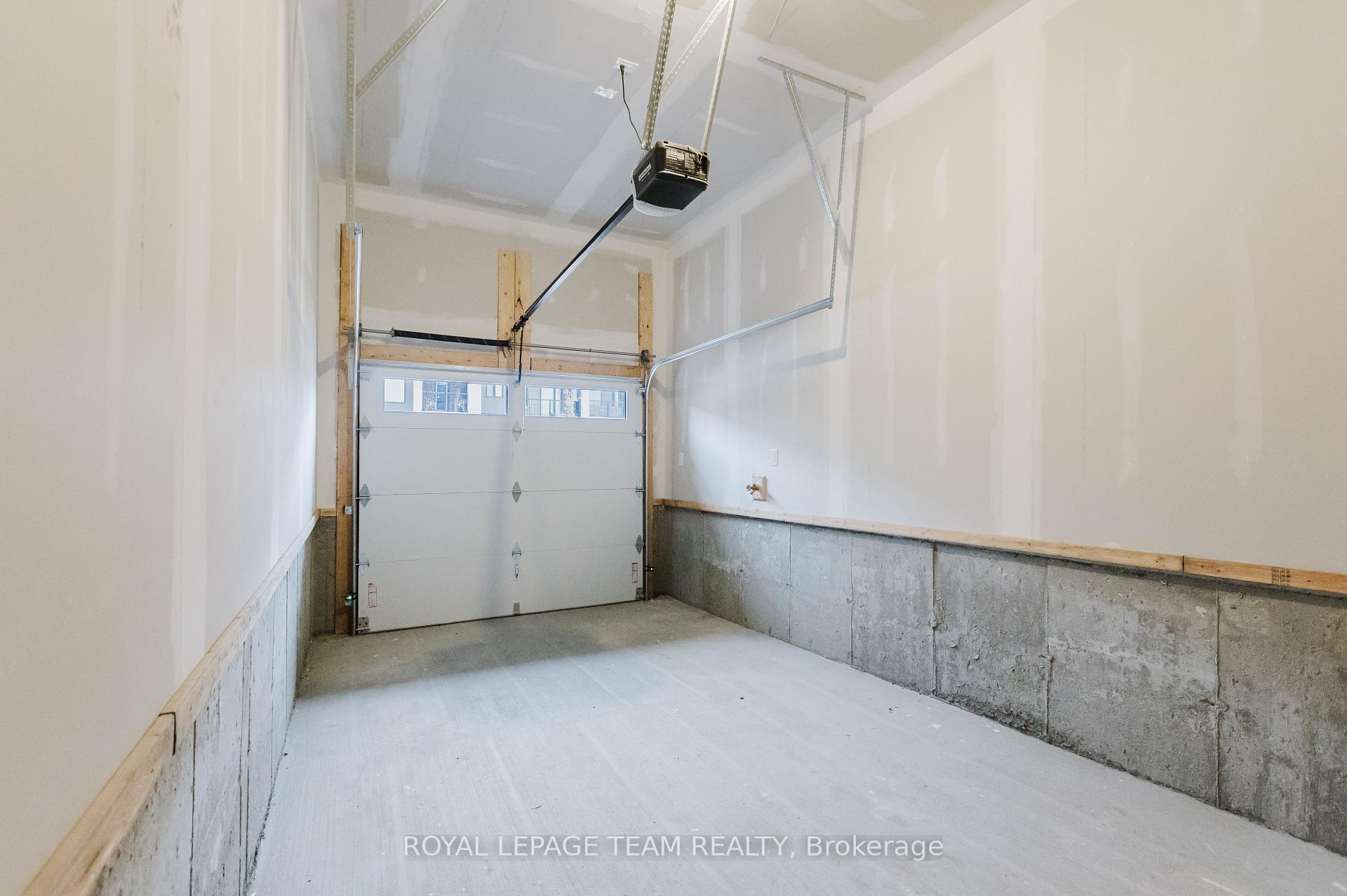 Photo 31 of 805 Anciano Crescent, Ottawa, Kanata - Emerald Meadows/Trailwest — HOMEH