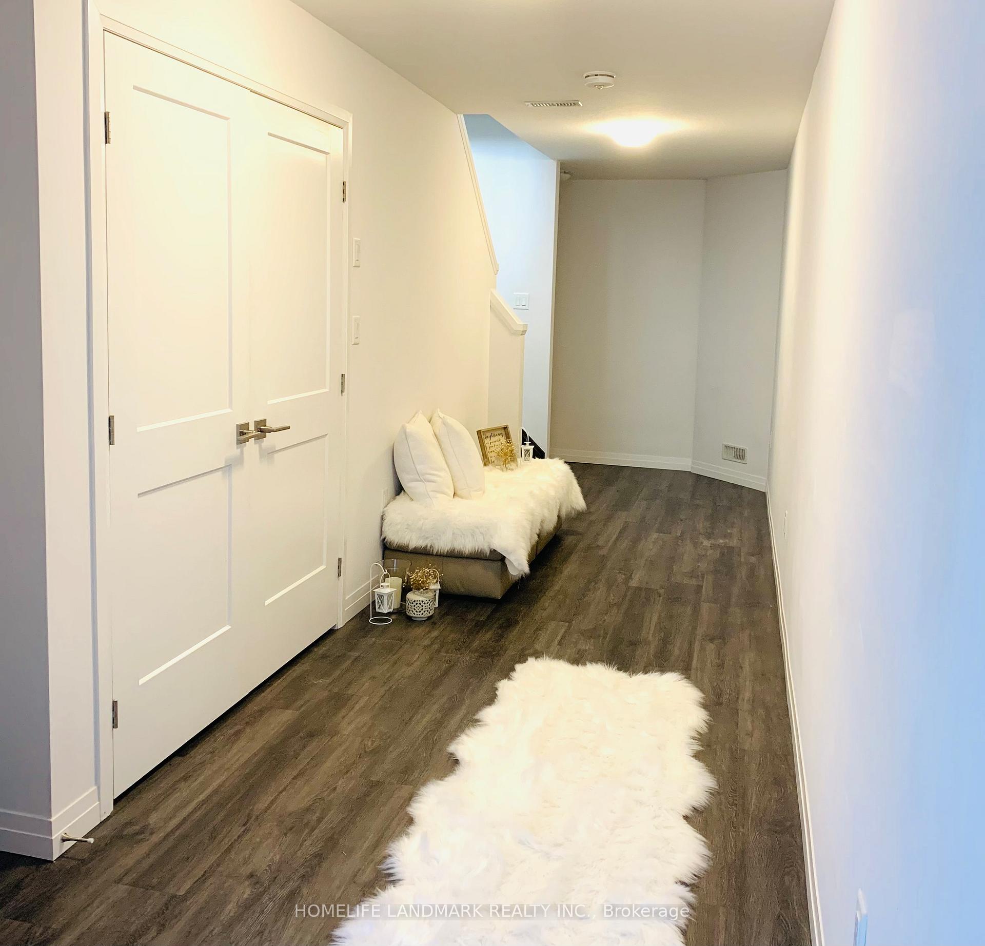 Photo 2 of Unit 89, 30 Times Square Boulevard, Hamilton, Stoney Creek — HOMEH
