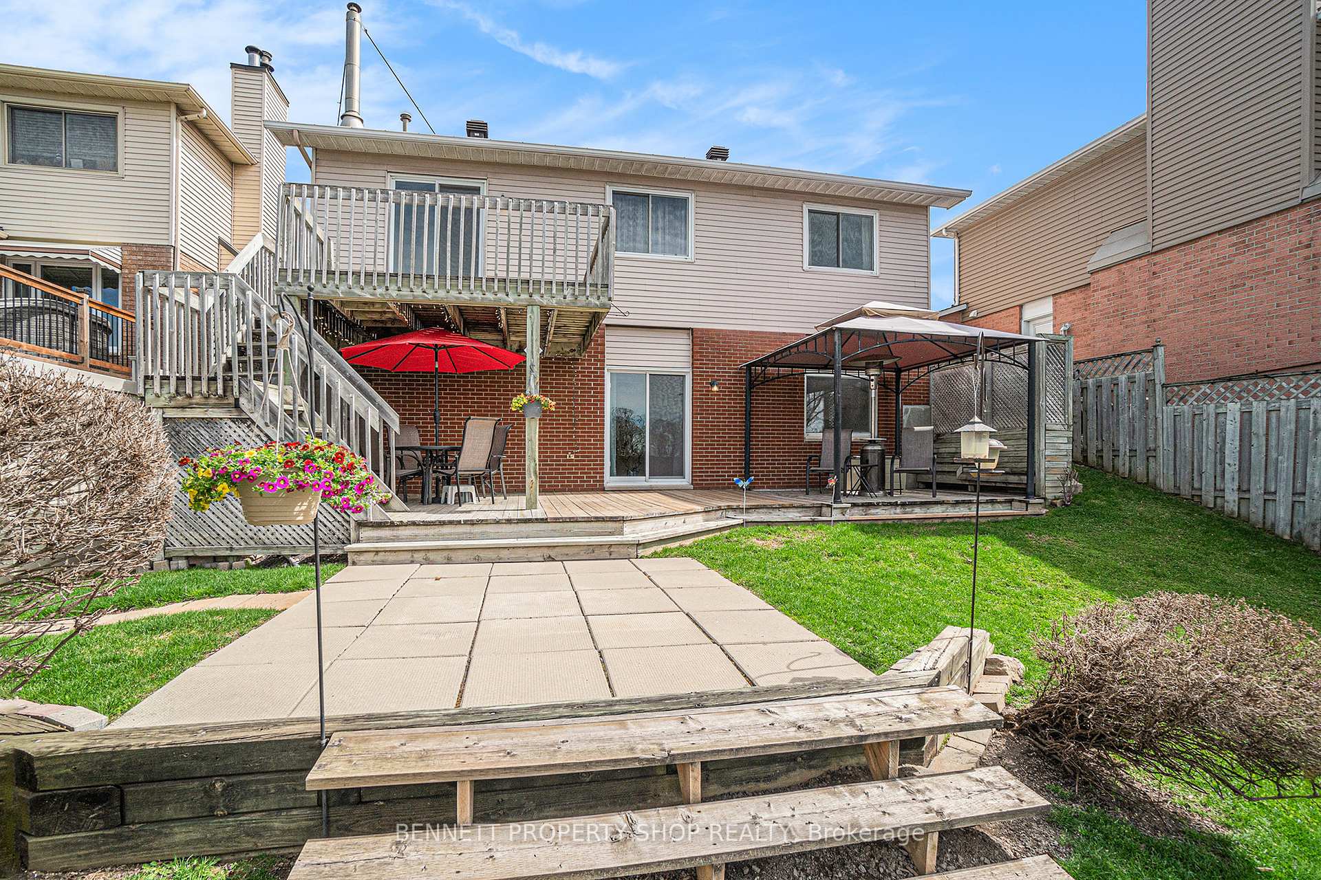 Photo 2 of 22 Gesner Court, Ottawa, Kanata - Katimavik — HOMEH