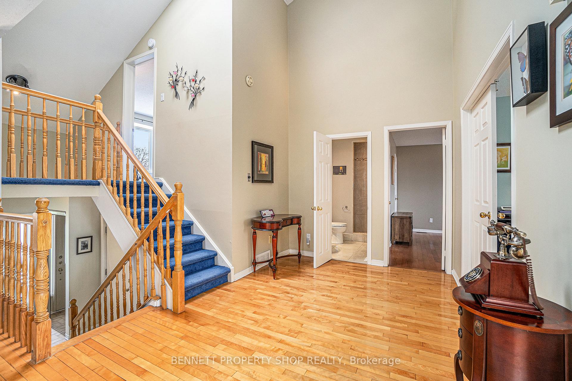 Photo 5 of 22 Gesner Court, Ottawa, Kanata - Katimavik — HOMEH