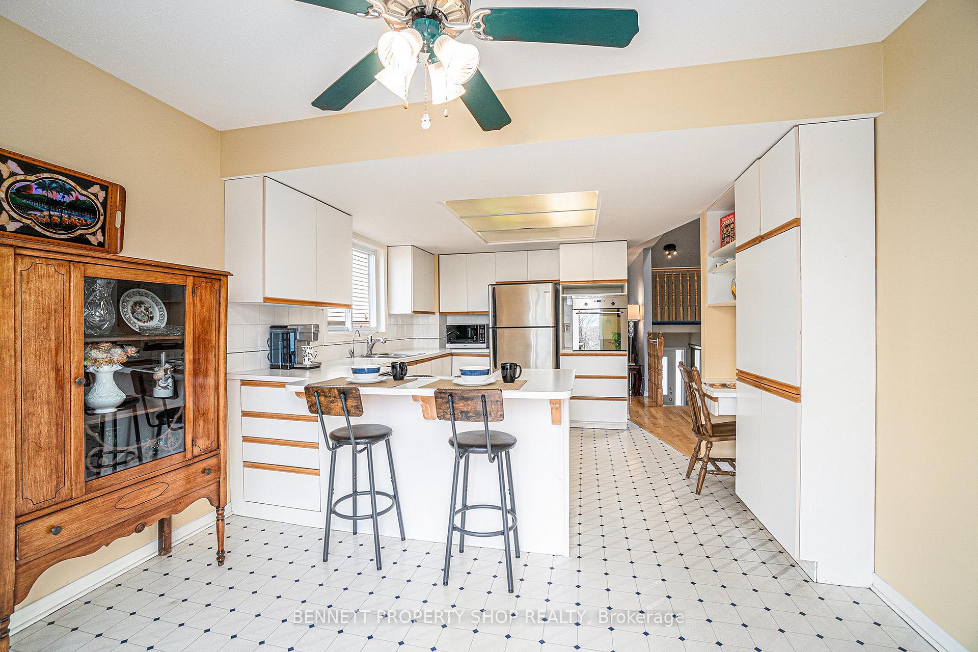 Photo 9 of 22 Gesner Court, Ottawa, Kanata - Katimavik — HOMEH