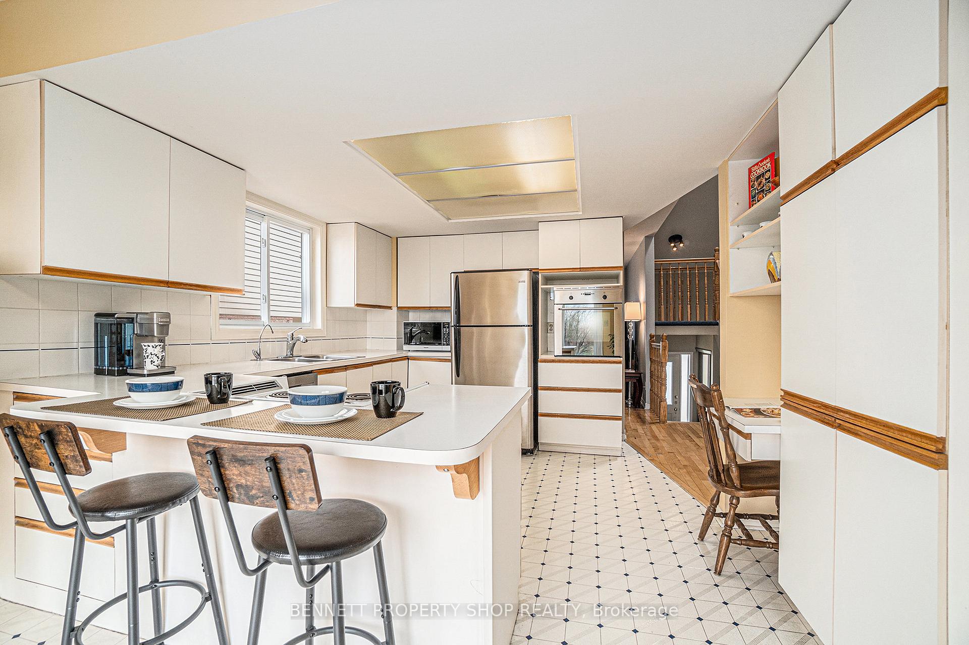 Photo 11 of 22 Gesner Court, Ottawa, Kanata - Katimavik — HOMEH