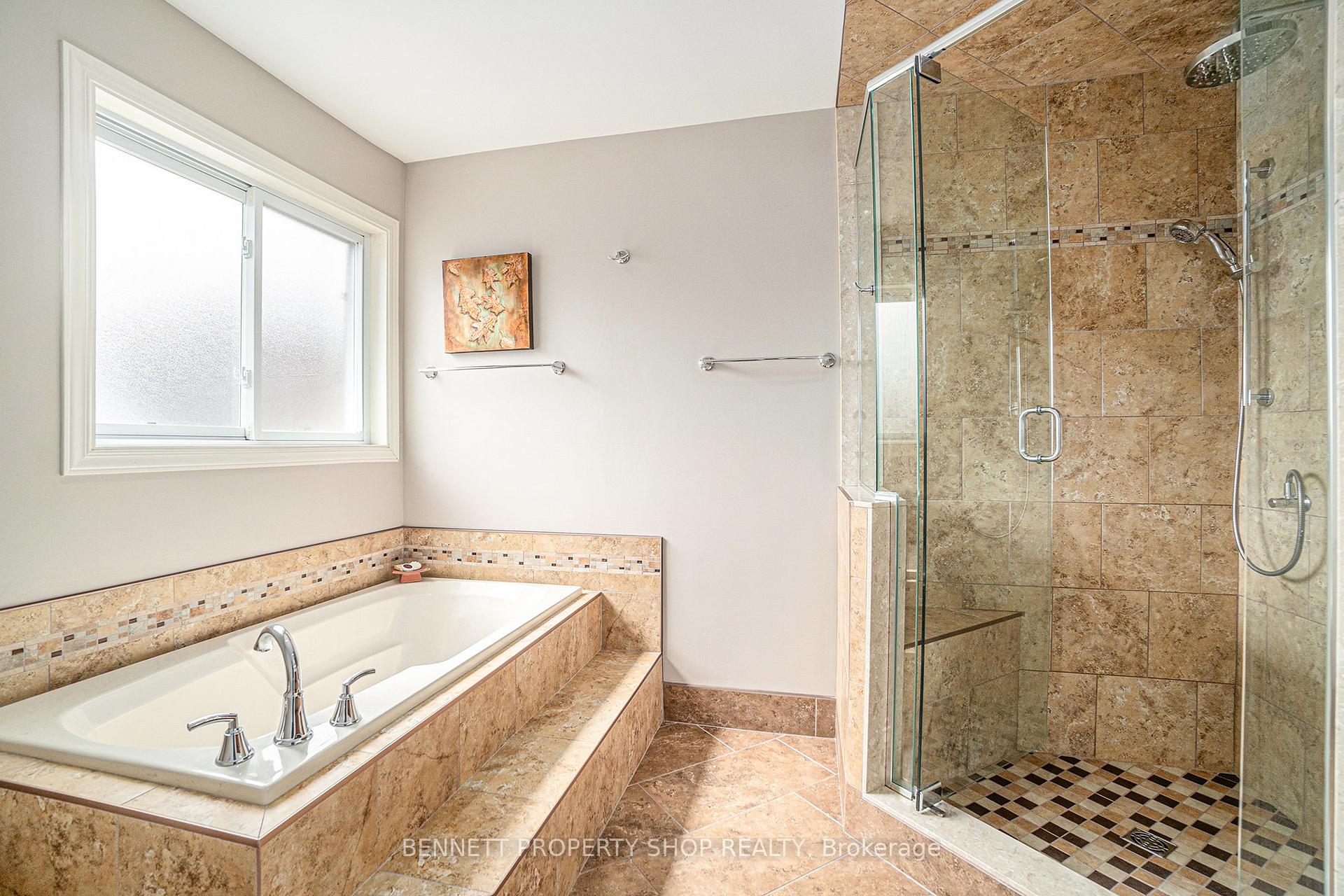 Photo 17 of 22 Gesner Court, Ottawa, Kanata - Katimavik — HOMEH