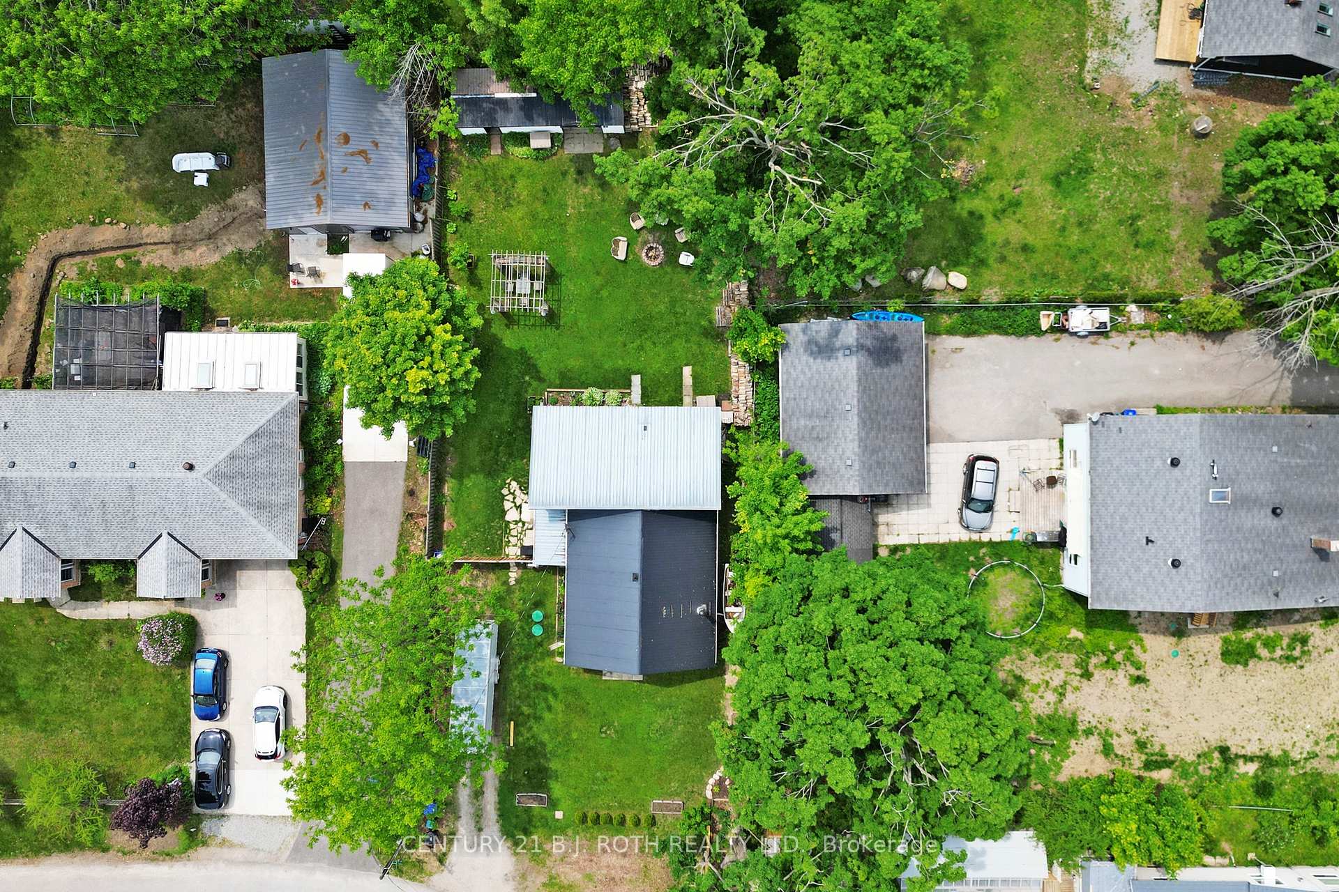 Photo 3 of 3948 Alderly Avenue, Innisfil, Rural Innisfil — HOMEH