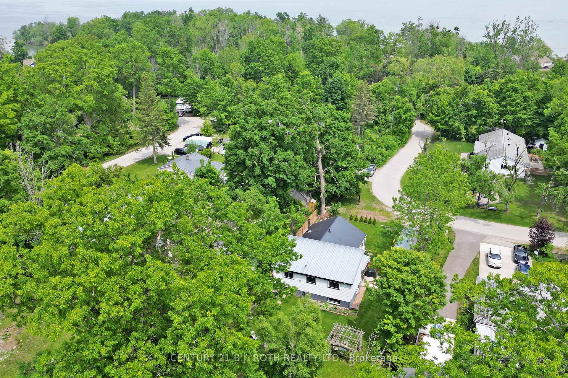 Photo 4 of 3948 Alderly Avenue, Innisfil, Rural Innisfil — HOMEH