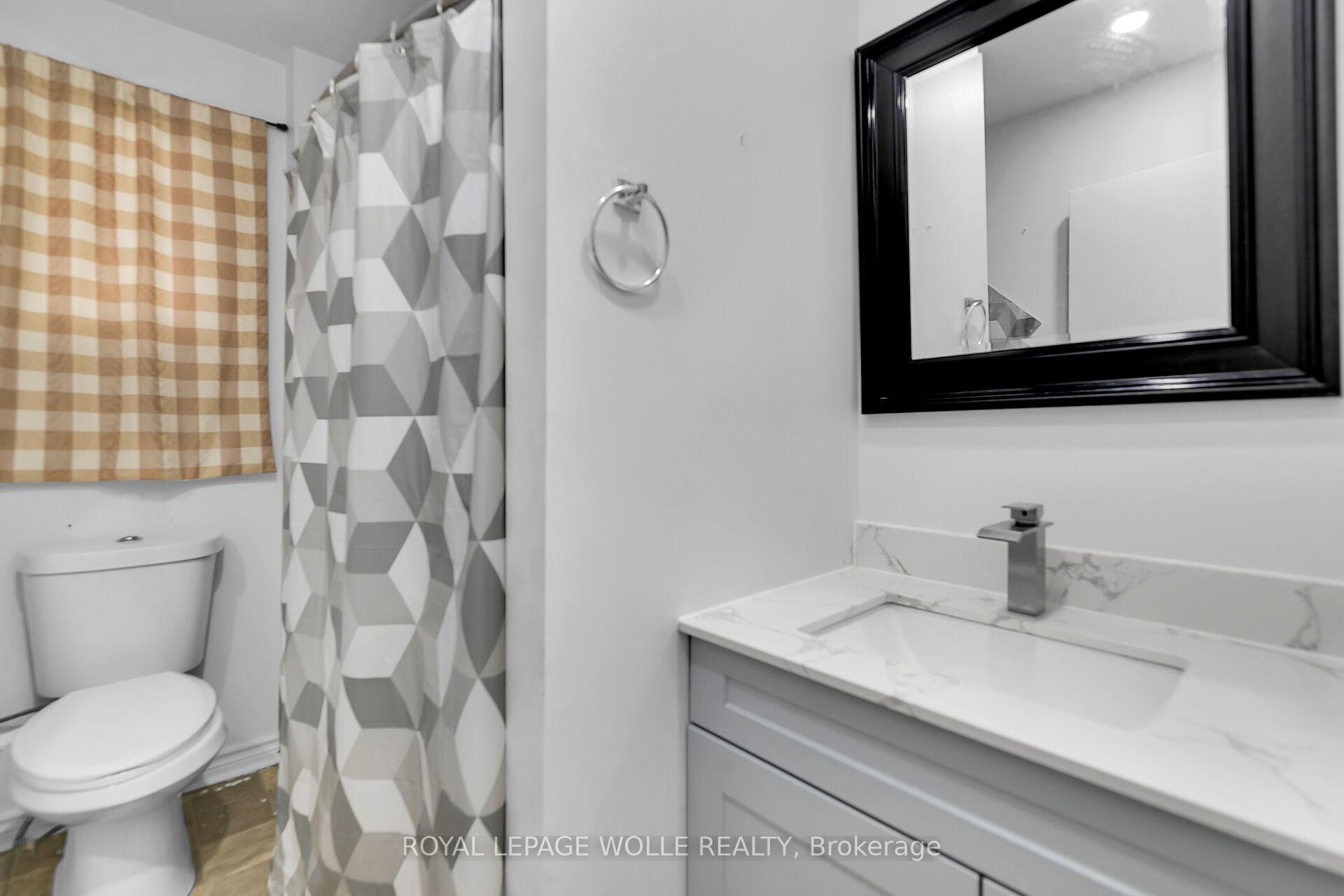 Photo 18 of 262 Heritage Drive, Kitchener — HOMEH