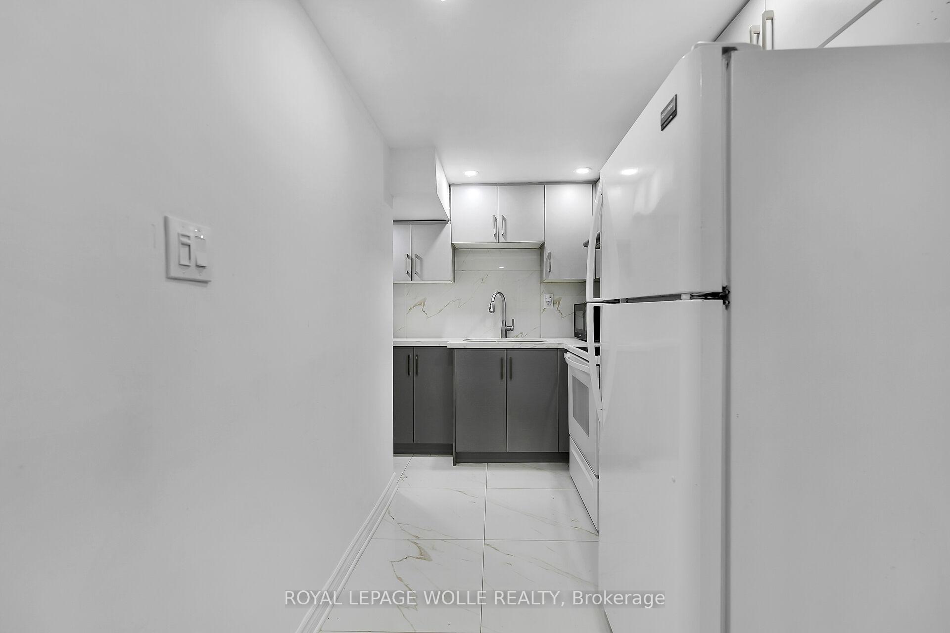Photo 21 of 262 Heritage Drive, Kitchener — HOMEH