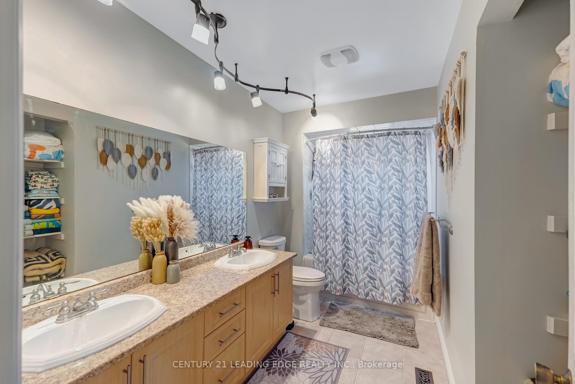 Photo 29 of 22 Havagal Crescent, Markham, Markville — HOMEH