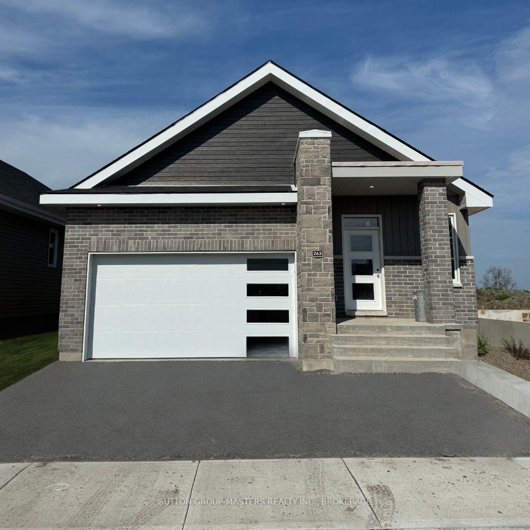 Photo 1 of 263 Pratt Drive, Loyalist, Amherstview — HOMEH