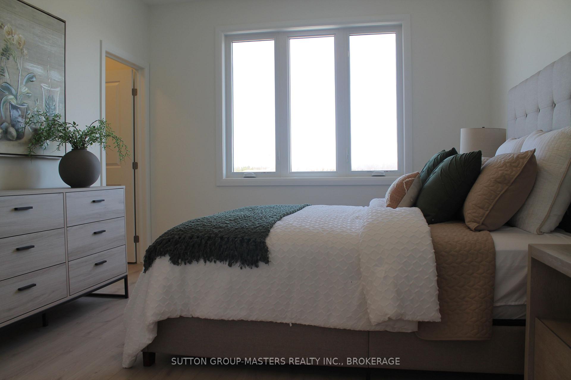 Photo 12 of 263 Pratt Drive, Loyalist, Amherstview — HOMEH