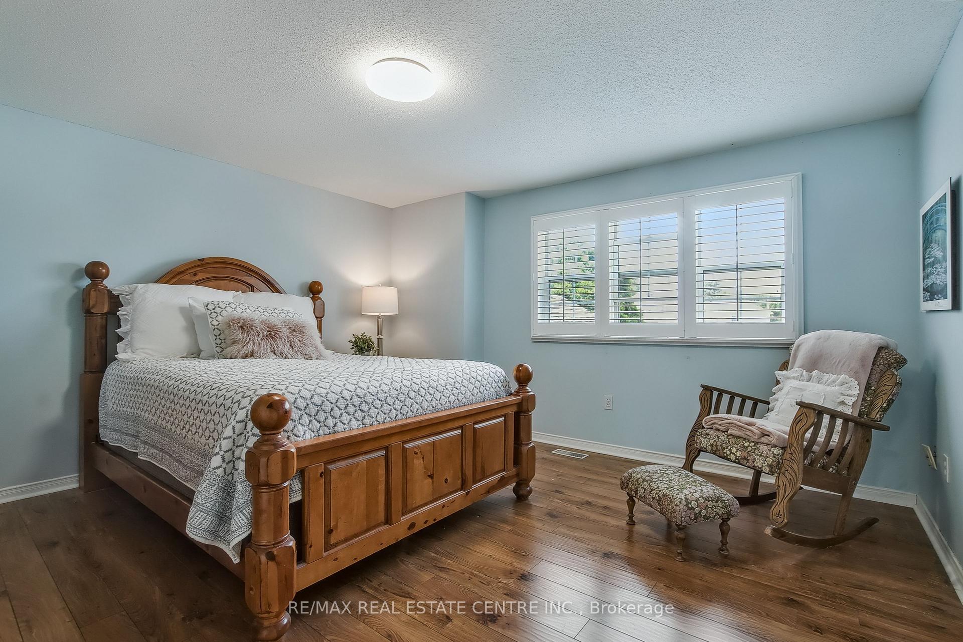 Photo 19 of 487 Westforest Trail, Kitchener — HOMEH