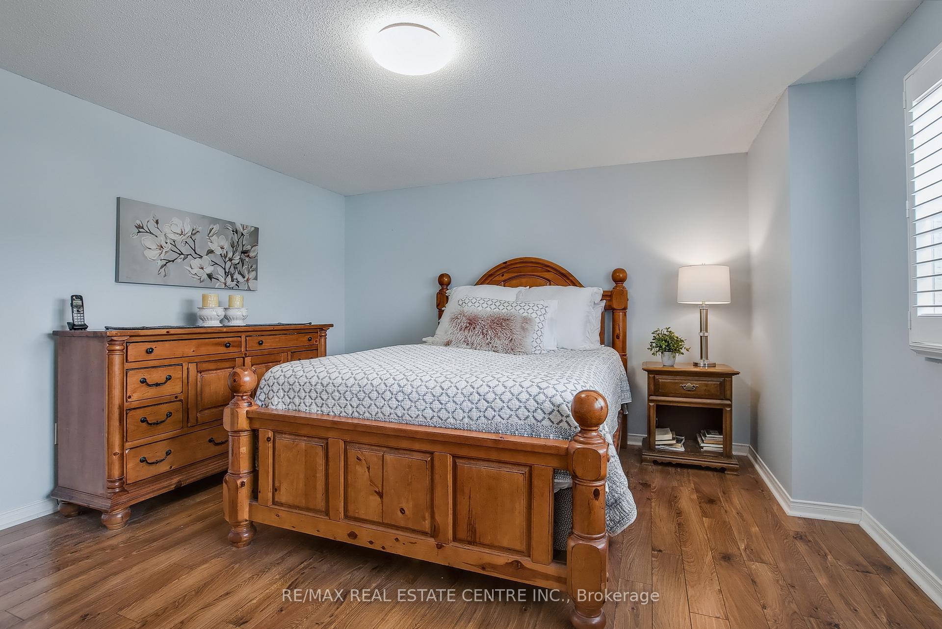 Photo 20 of 487 Westforest Trail, Kitchener — HOMEH