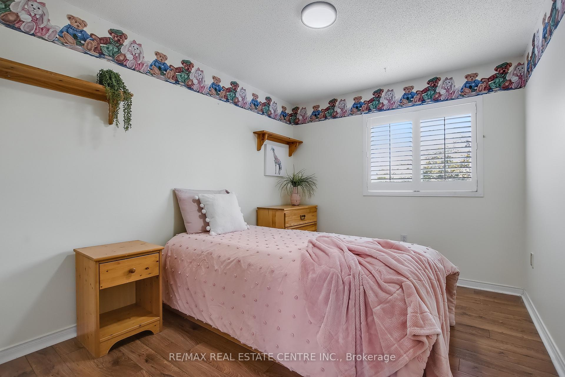Photo 22 of 487 Westforest Trail, Kitchener — HOMEH