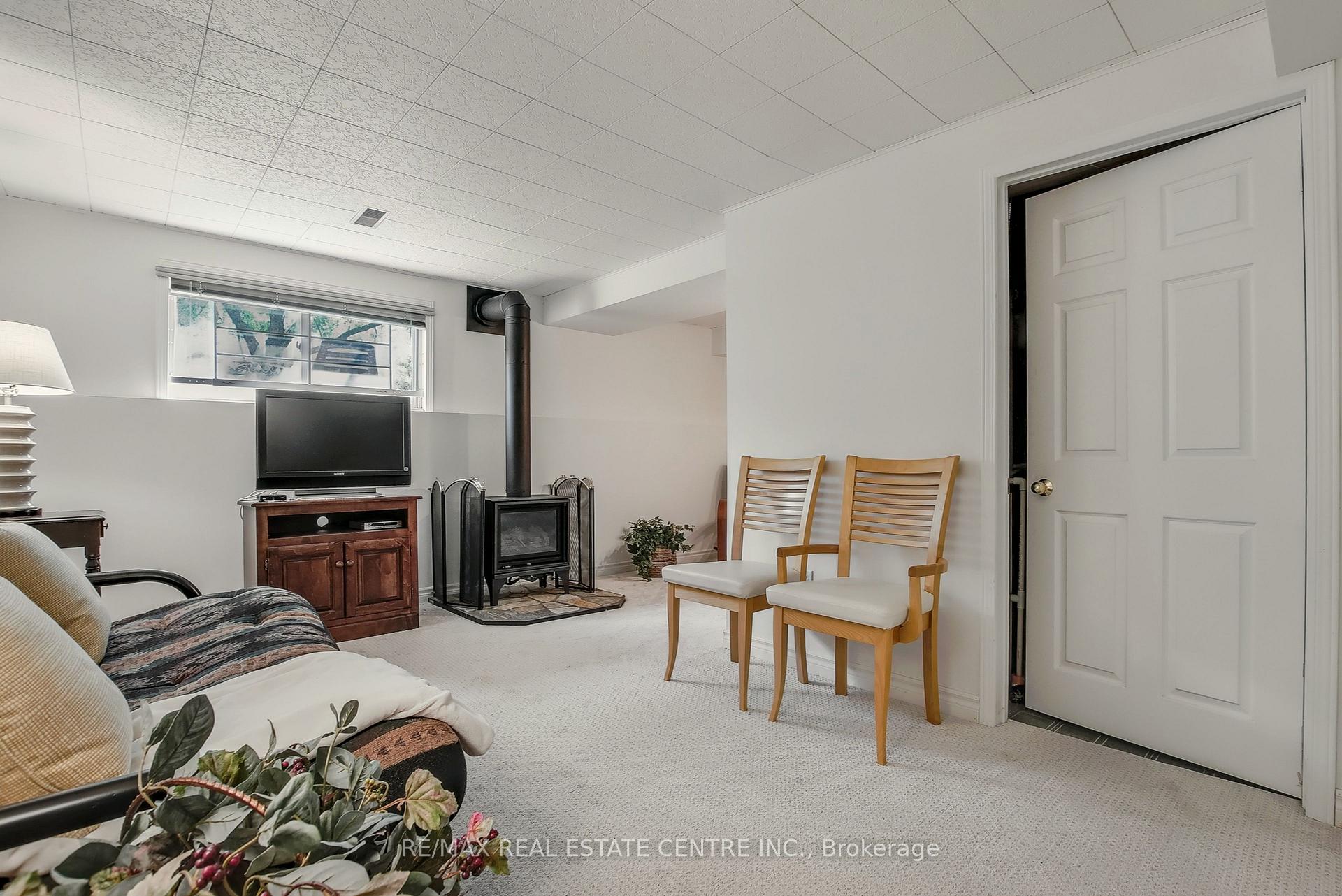 Photo 27 of 487 Westforest Trail, Kitchener — HOMEH