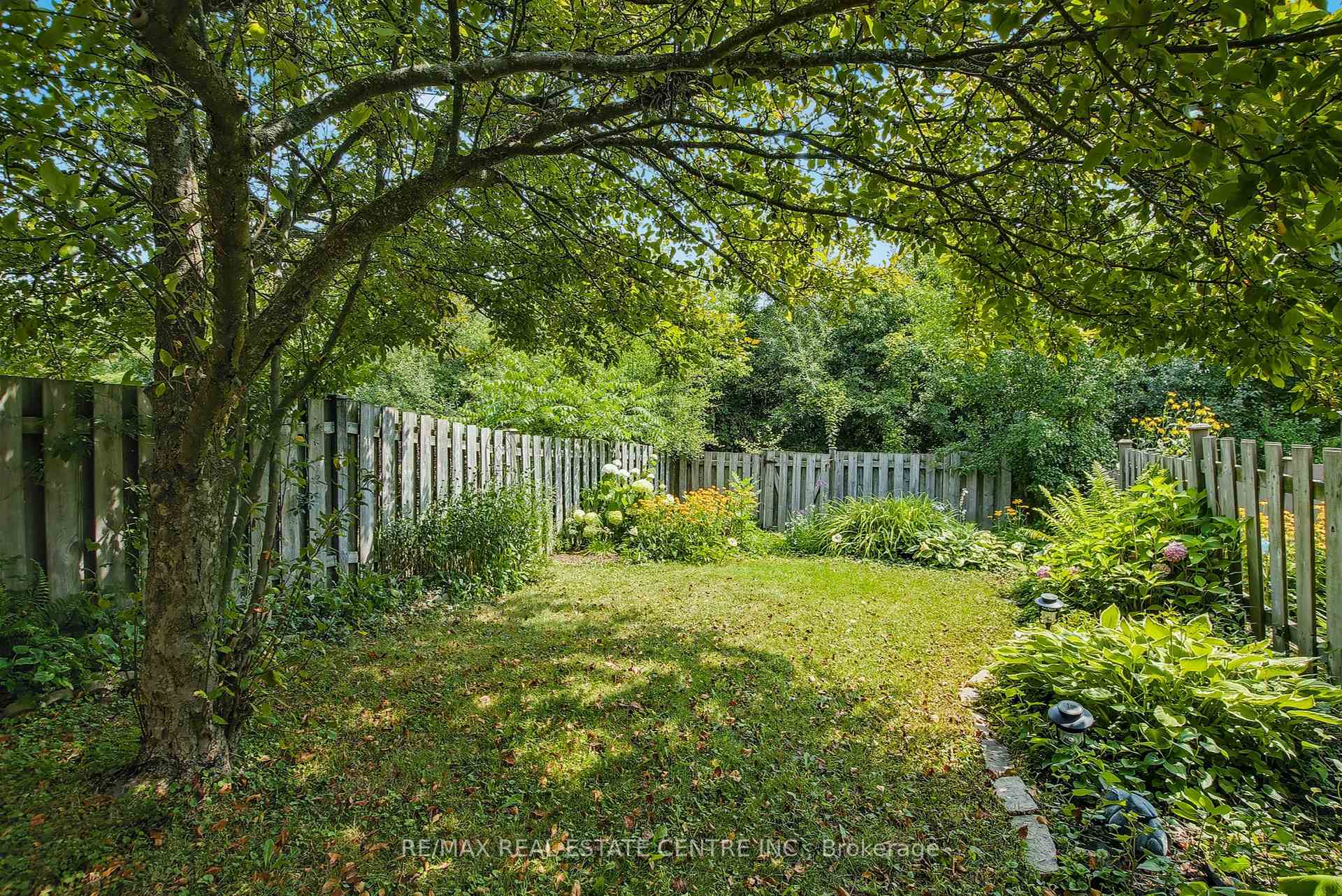 Photo 31 of 487 Westforest Trail, Kitchener — HOMEH