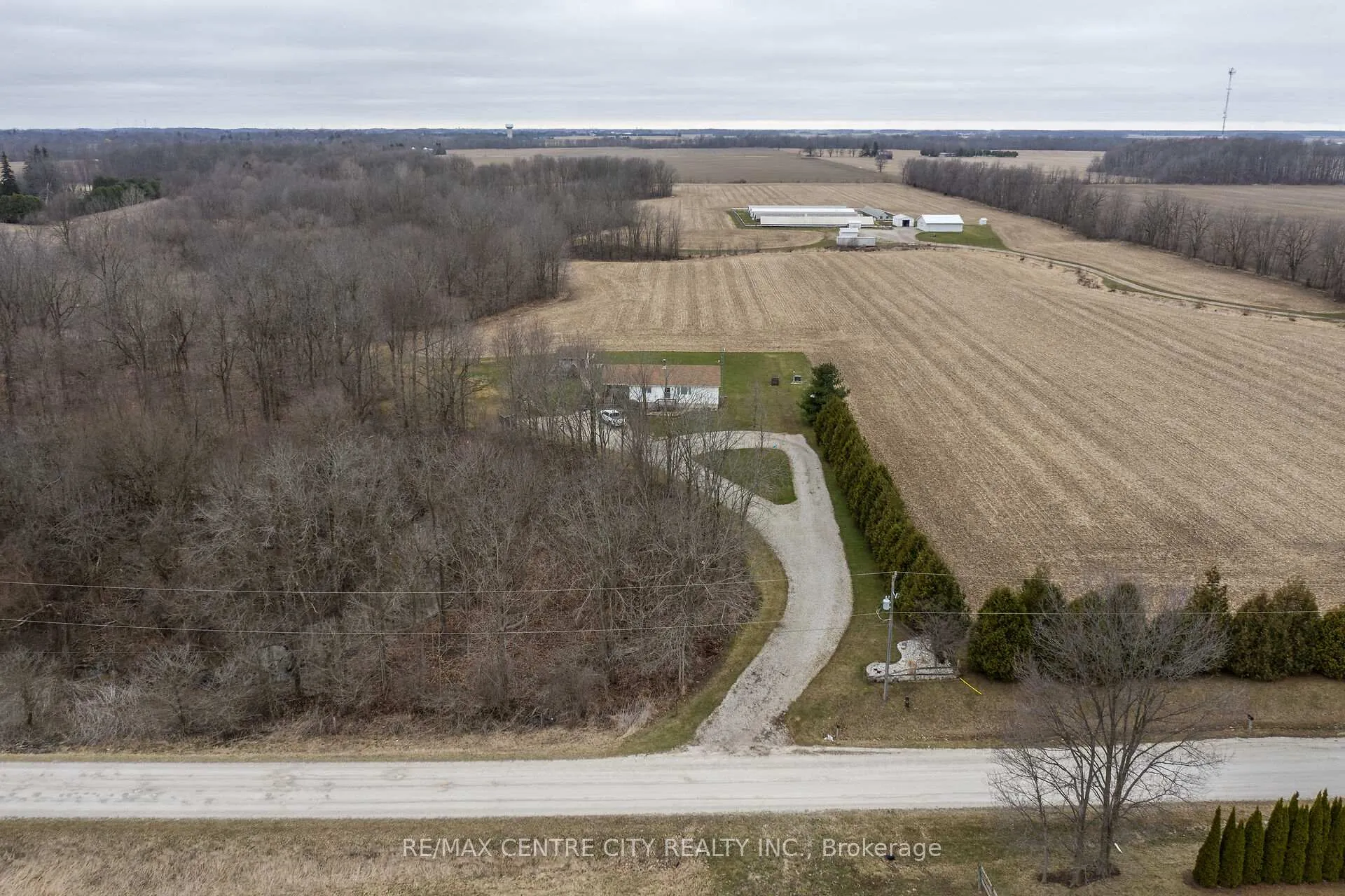 Photo 4 of 29712 Esterville Road, Chatham-Kent, Dresden — HOMEH