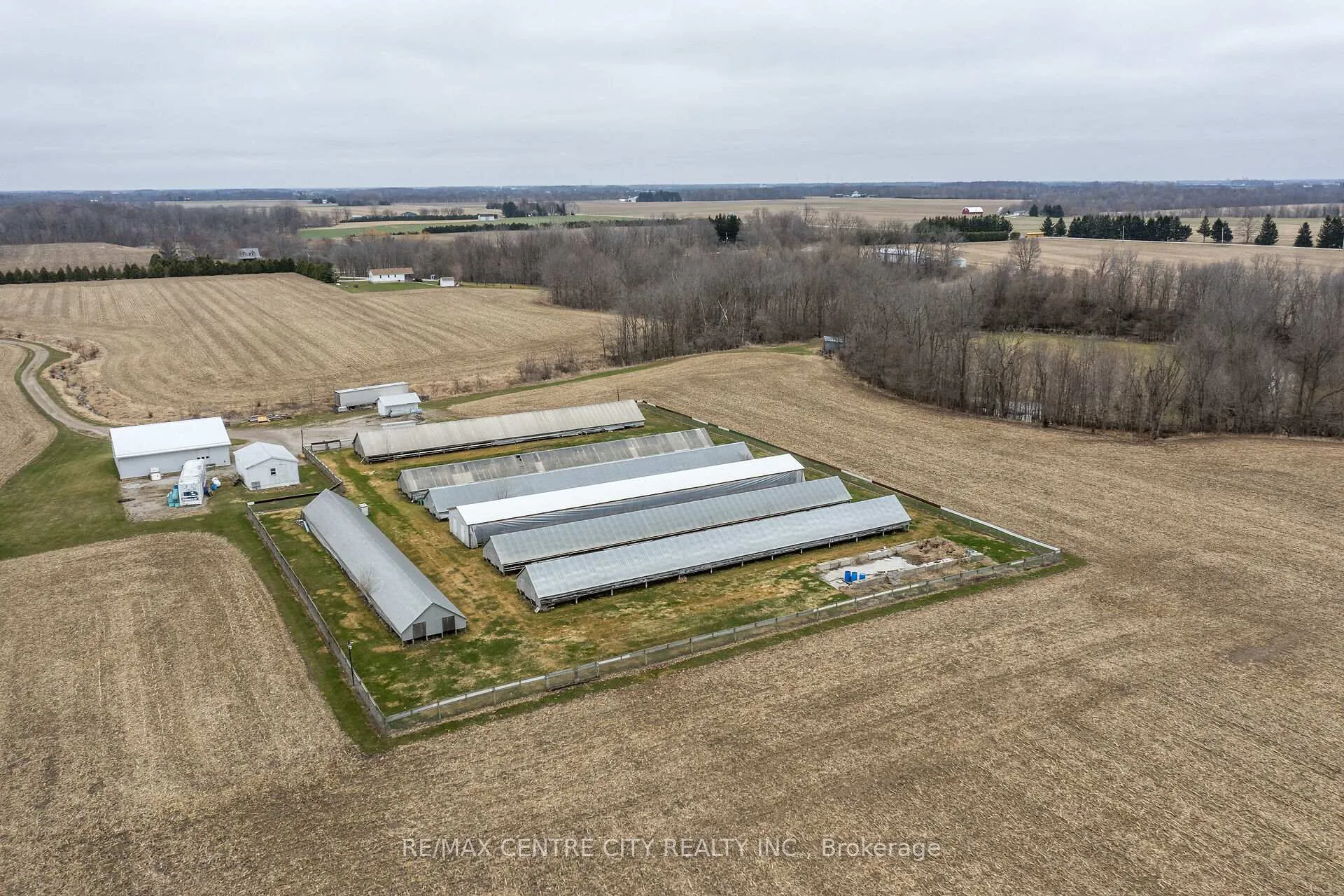 Photo 6 of 29712 Esterville Road, Chatham-Kent, Dresden — HOMEH