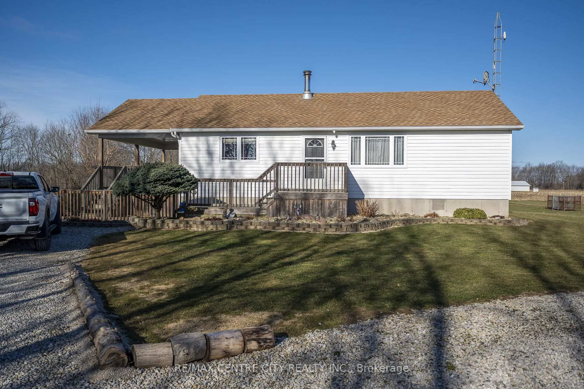 Photo 7 of 29712 Esterville Road, Chatham-Kent, Dresden — HOMEH