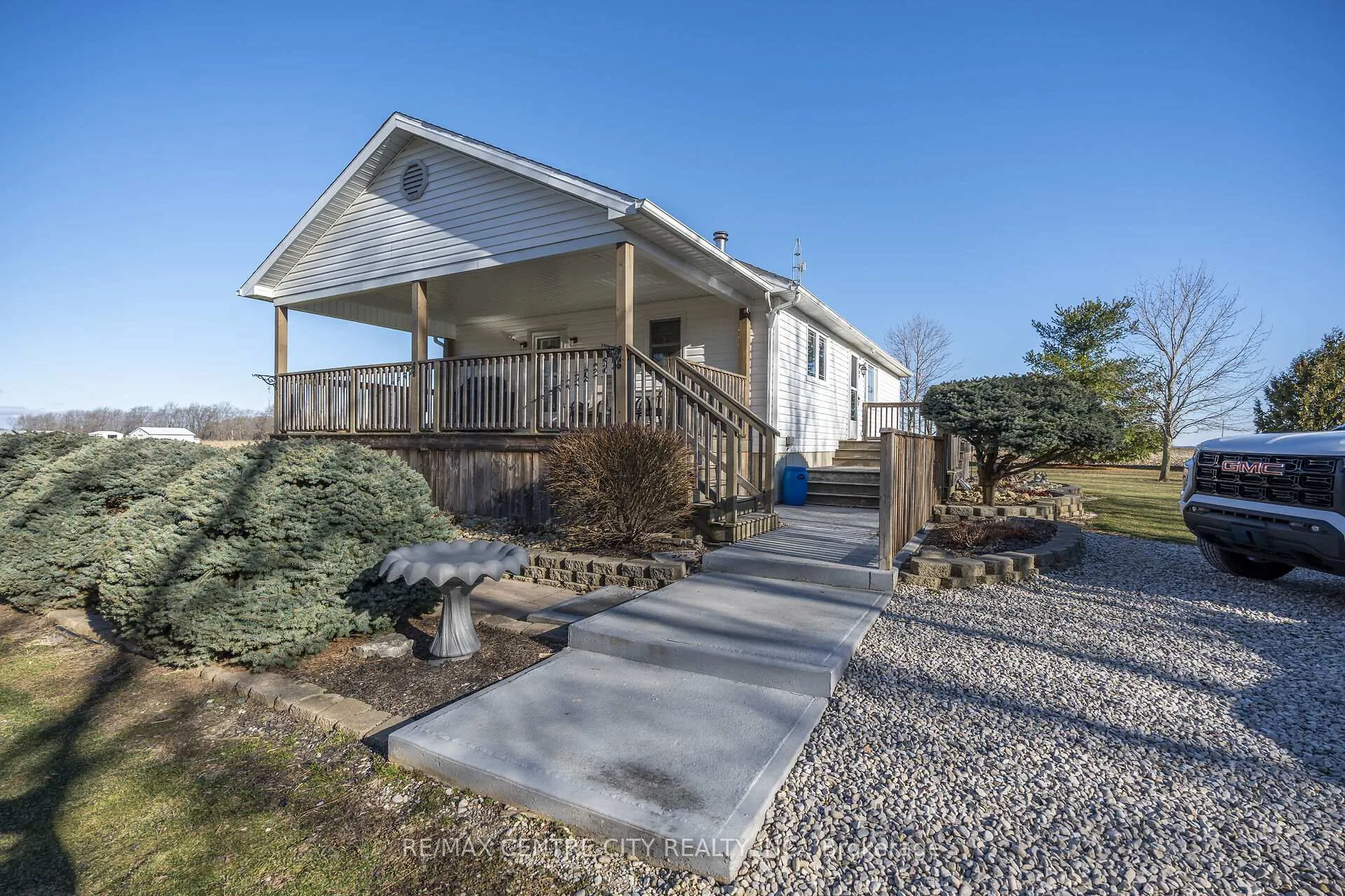 Photo 8 of 29712 Esterville Road, Chatham-Kent, Dresden — HOMEH