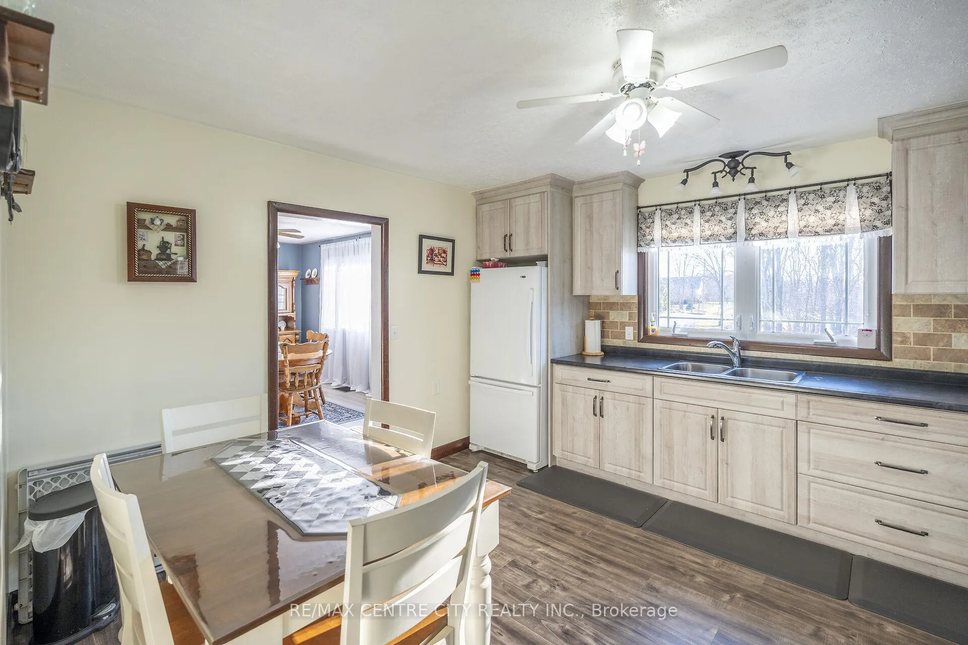 Photo 9 of 29712 Esterville Road, Chatham-Kent, Dresden — HOMEH