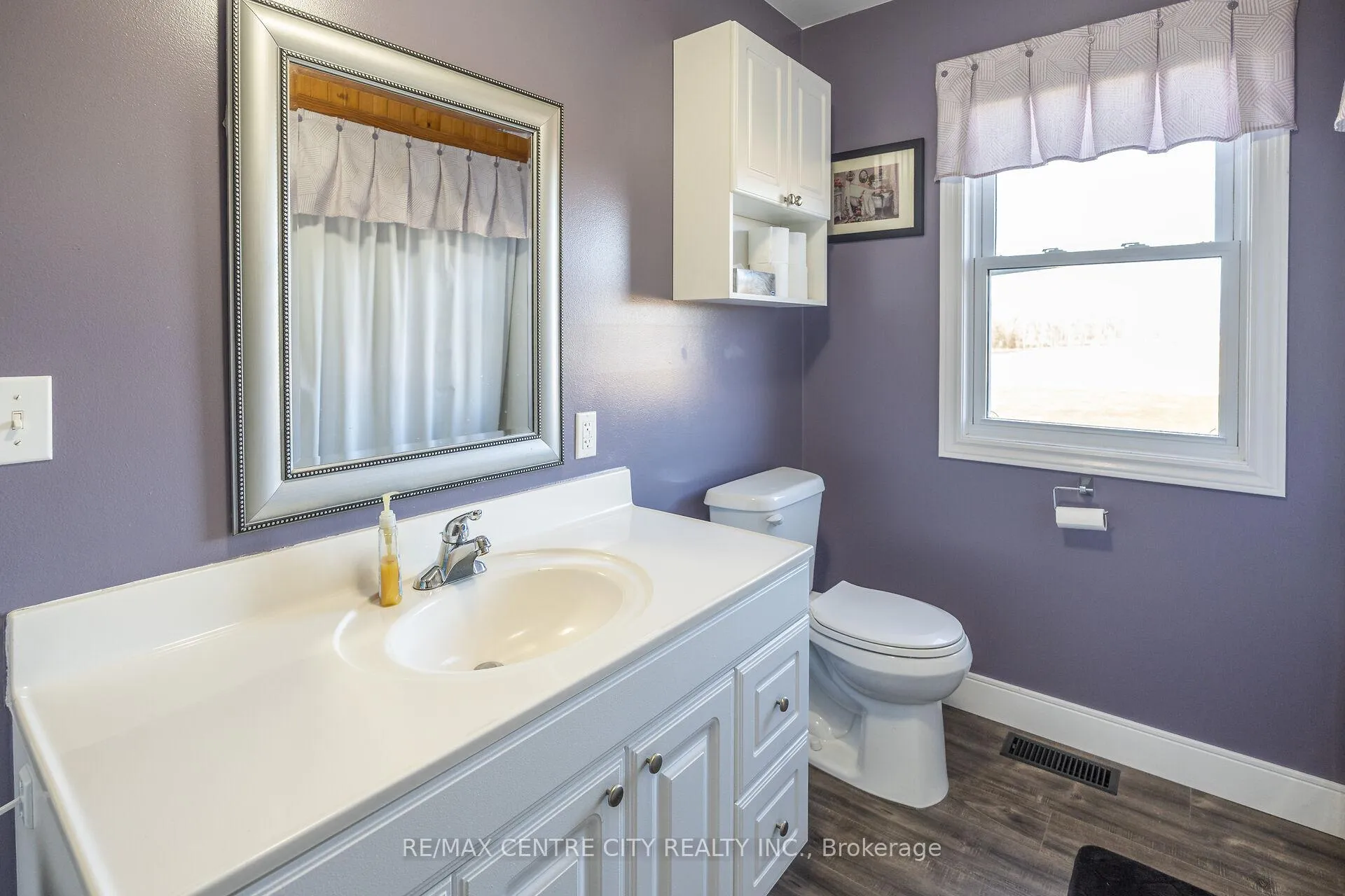 Photo 20 of 29712 Esterville Road, Chatham-Kent, Dresden — HOMEH