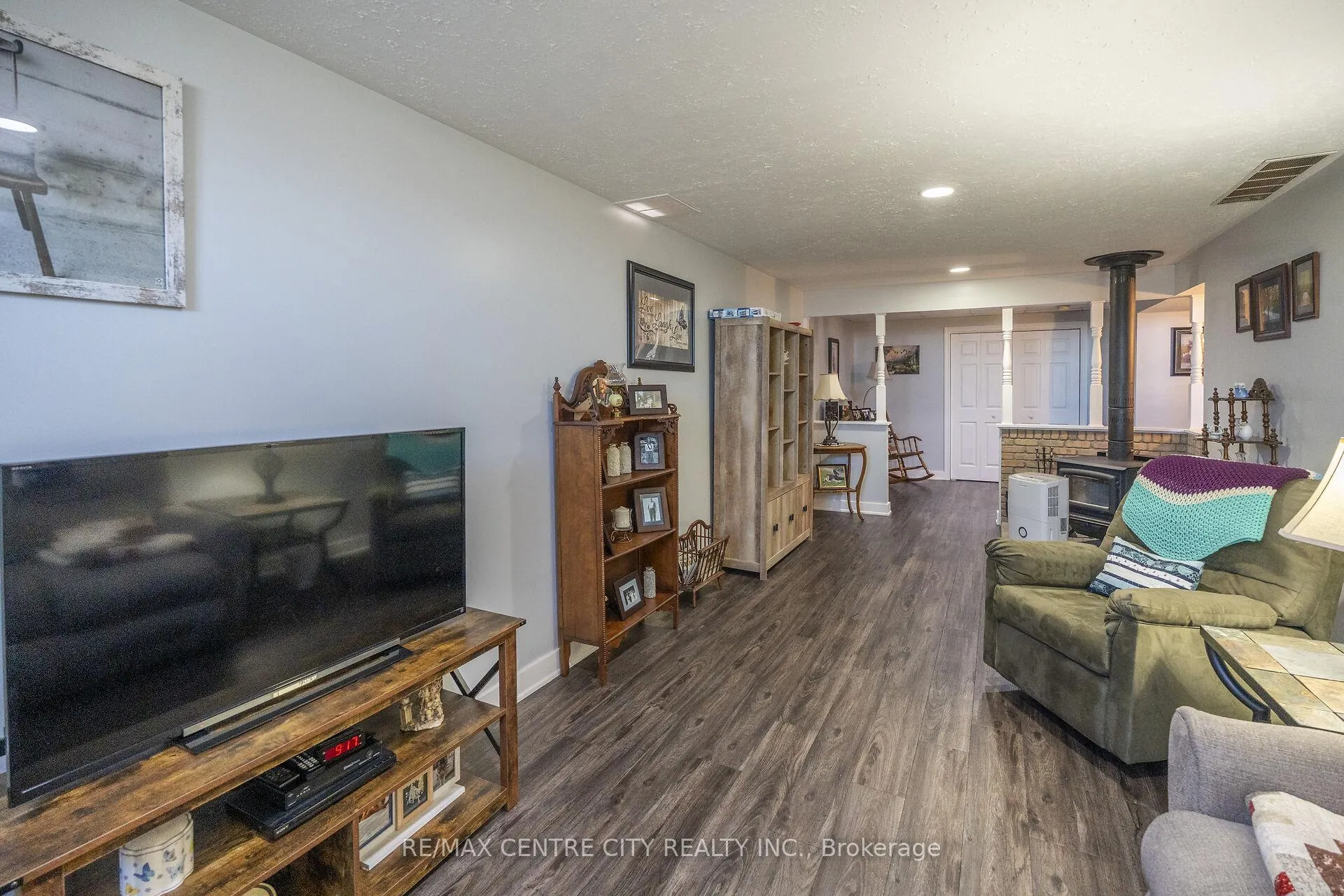 Photo 24 of 29712 Esterville Road, Chatham-Kent, Dresden — HOMEH