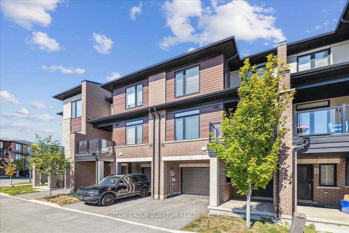 Front of Unit 105, 590 North Service Road