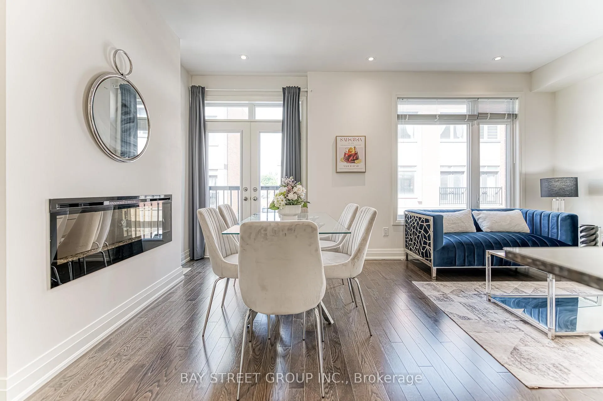 Photo 12 of 28 William Saville Street, Markham, Unionville — HOMEH