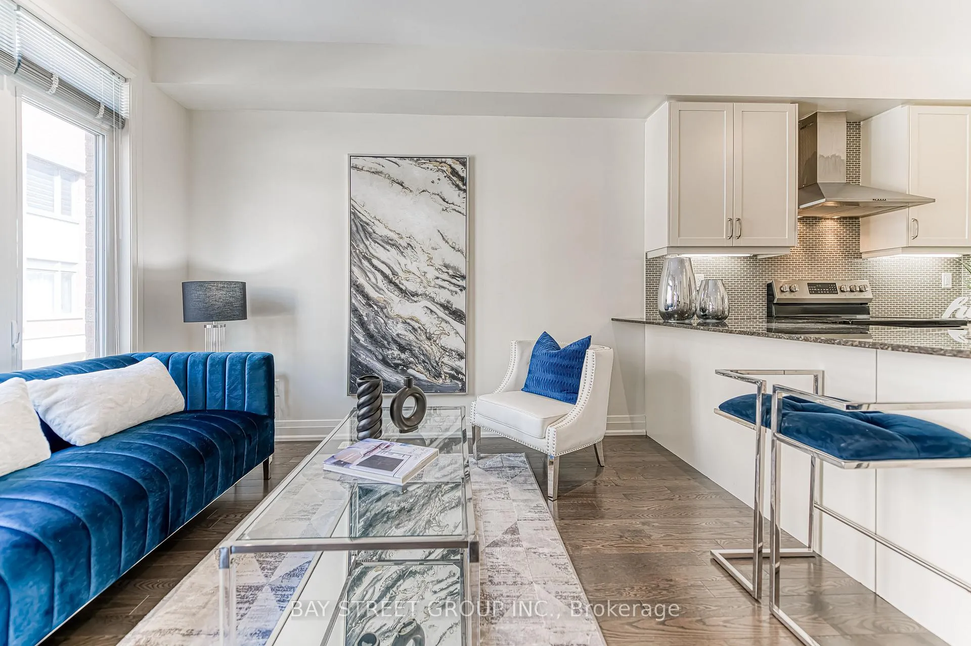 Photo 14 of 28 William Saville Street, Markham, Unionville — HOMEH