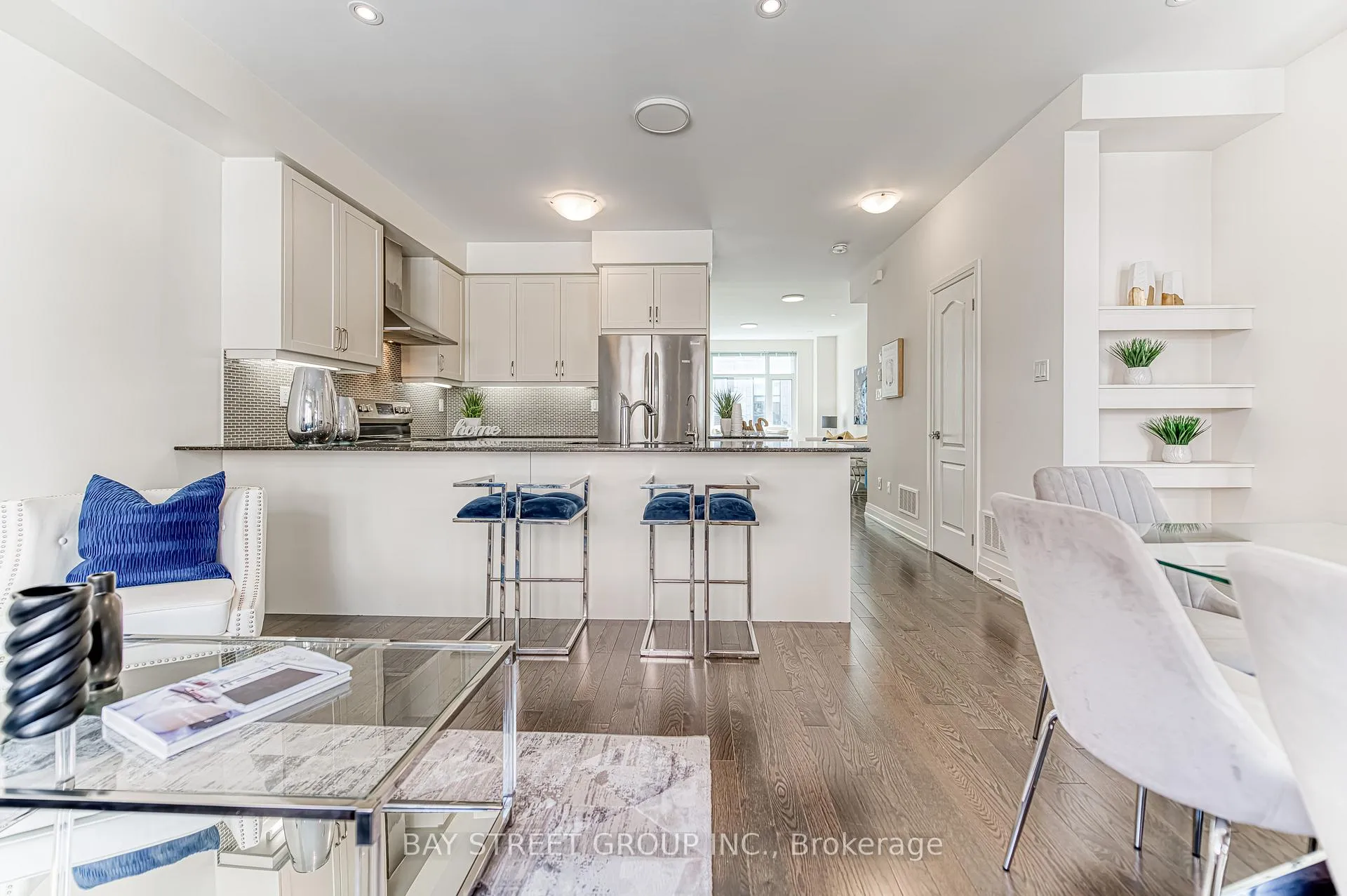 Photo 15 of 28 William Saville Street, Markham, Unionville — HOMEH