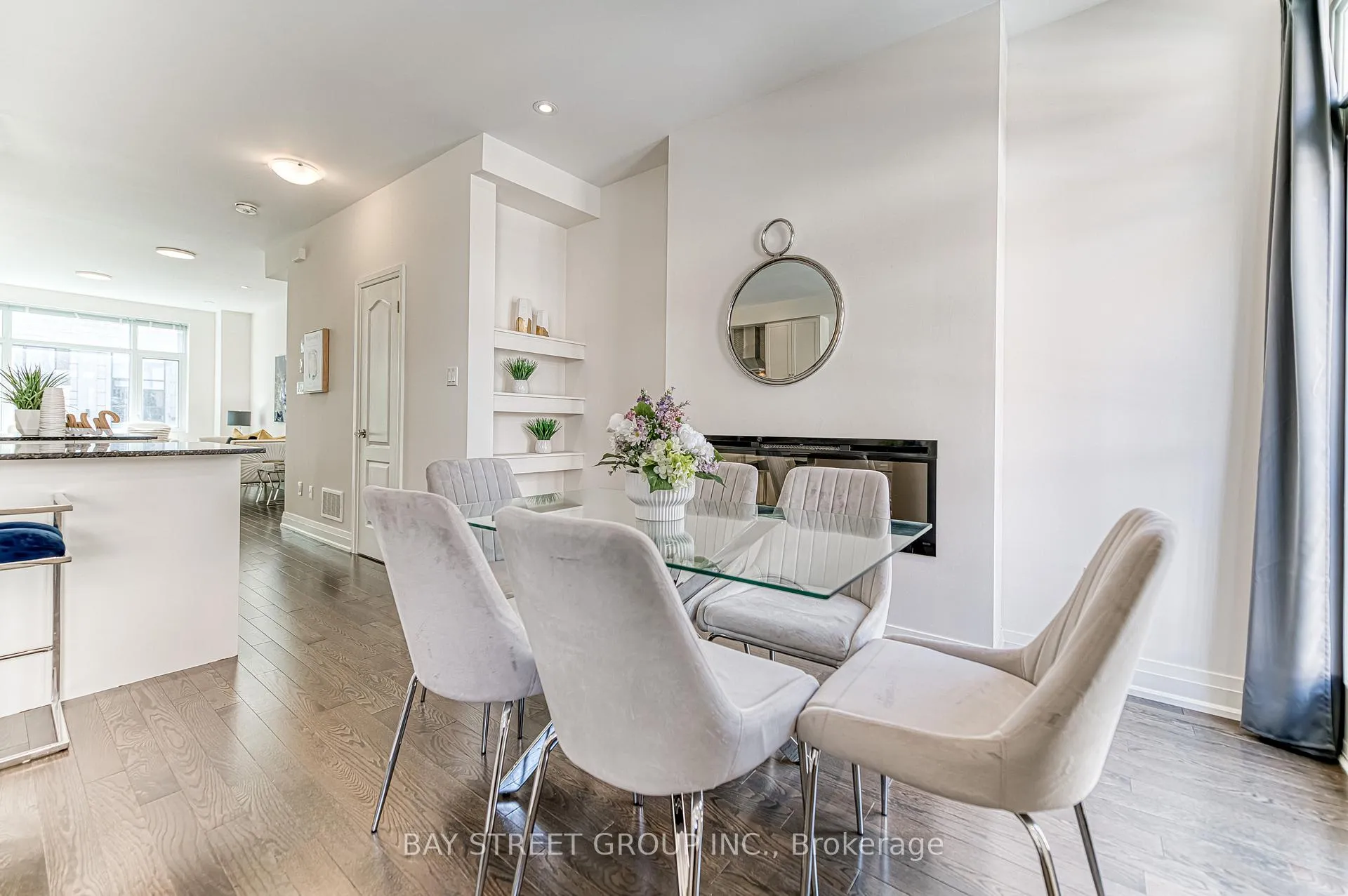 Photo 17 of 28 William Saville Street, Markham, Unionville — HOMEH