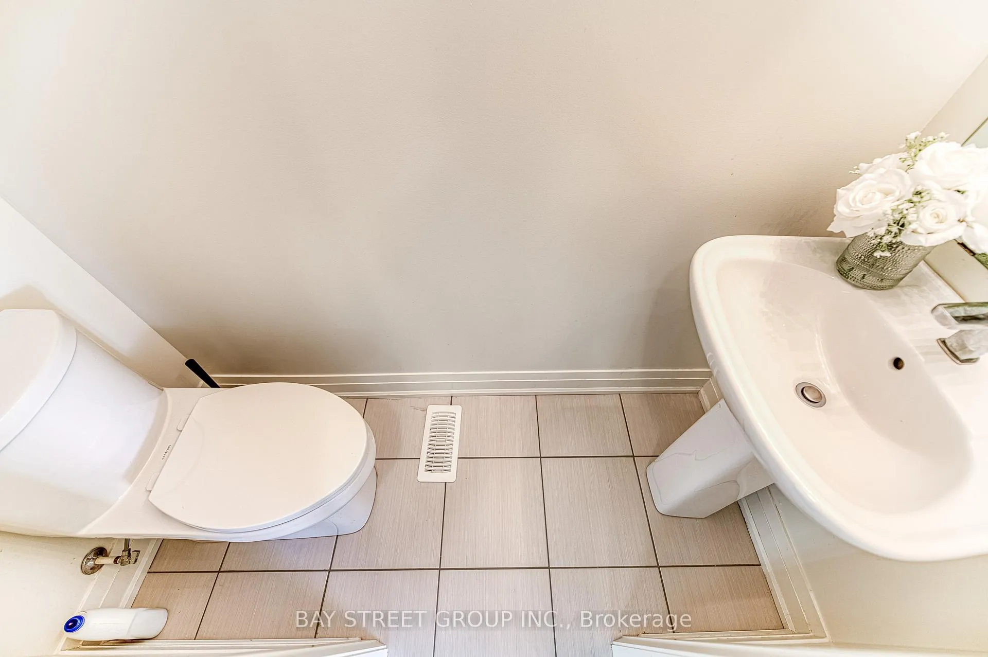 Photo 22 of 28 William Saville Street, Markham, Unionville — HOMEH