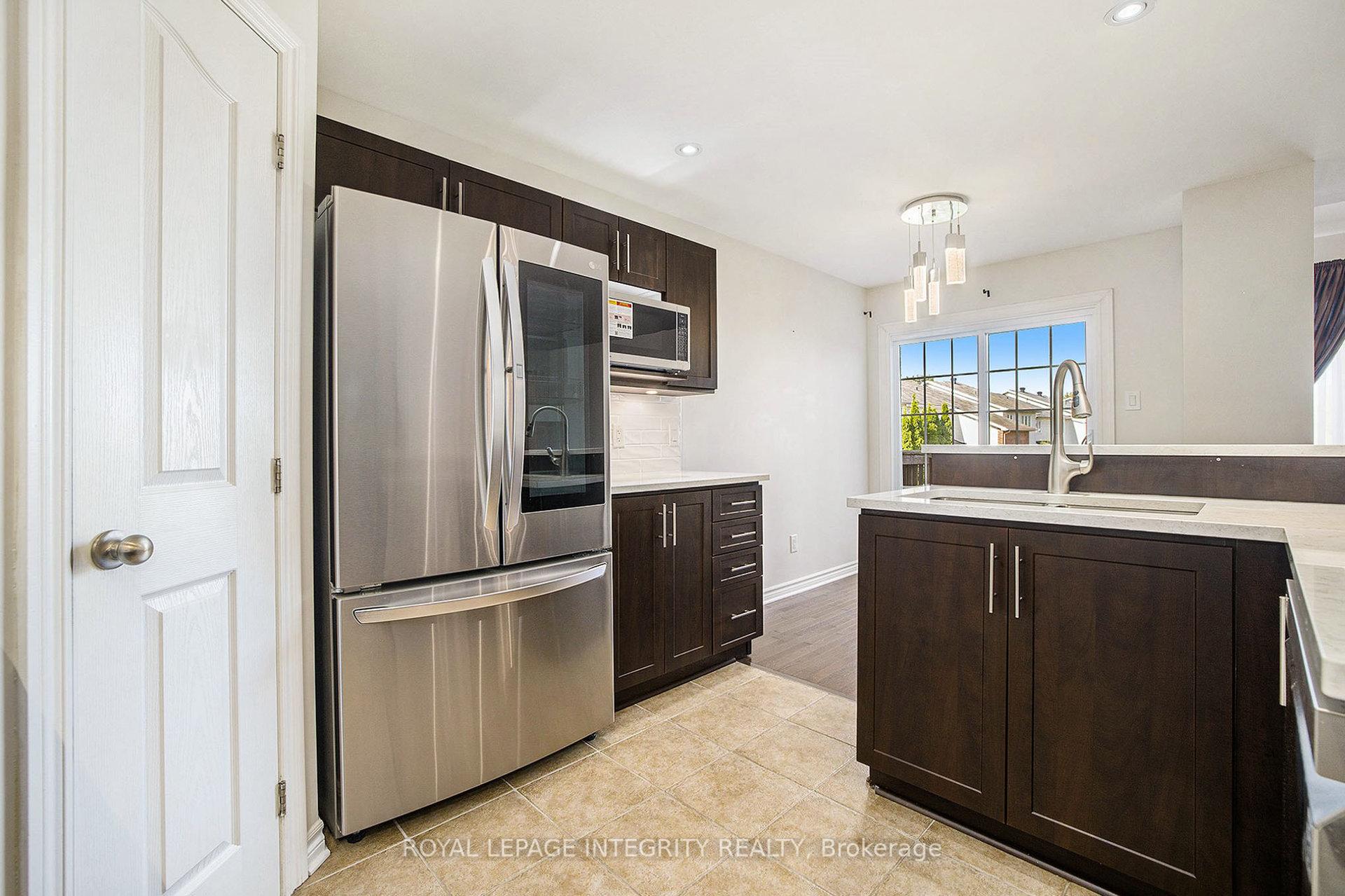 Photo 8 of 538 Remnor Avenue, Ottawa, Kanata - Kanata Lakes/Heritage Hills — HOMEH