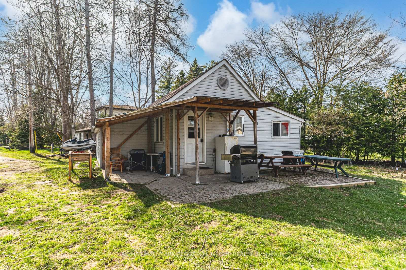 Photo 1 of 2203 Margs Lane, Innisfil, Alcona — HOMEH