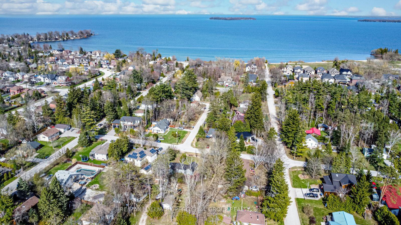 Photo 2 of 2203 Margs Lane, Innisfil, Alcona — HOMEH