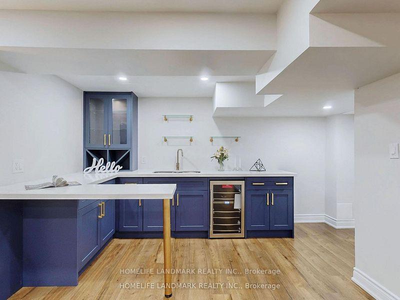Photo 34 of 40 Belgrave Square, Markham, Berczy — HOMEH