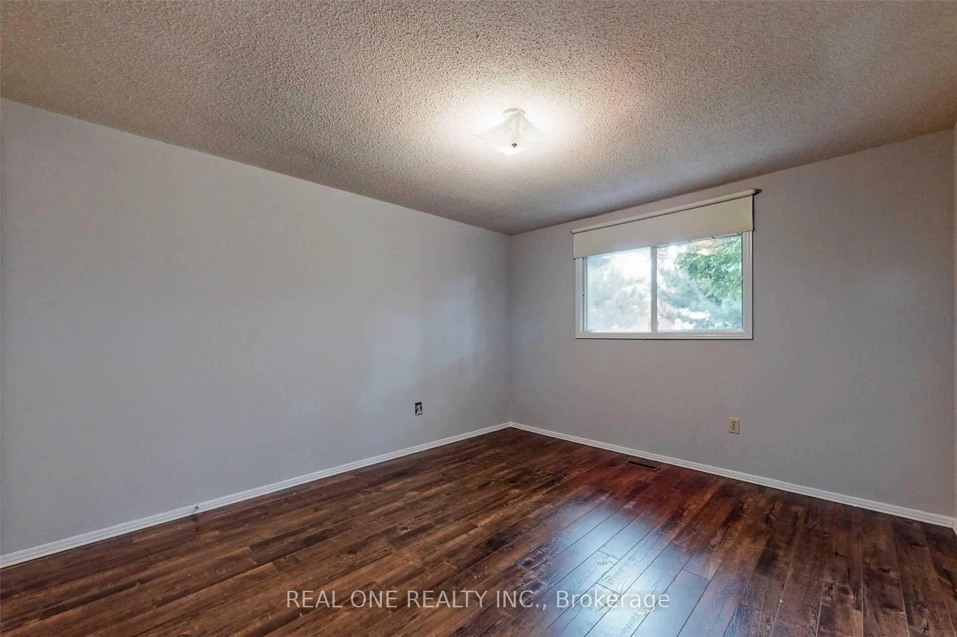 Photo 14 of 41 Meyer Circle, Markham, Markham Village — HOMEH