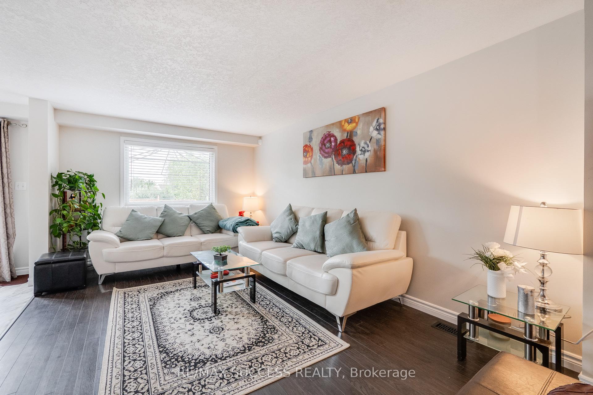 Photo 8 of 682 Activa Avenue, Kitchener — HOMEH