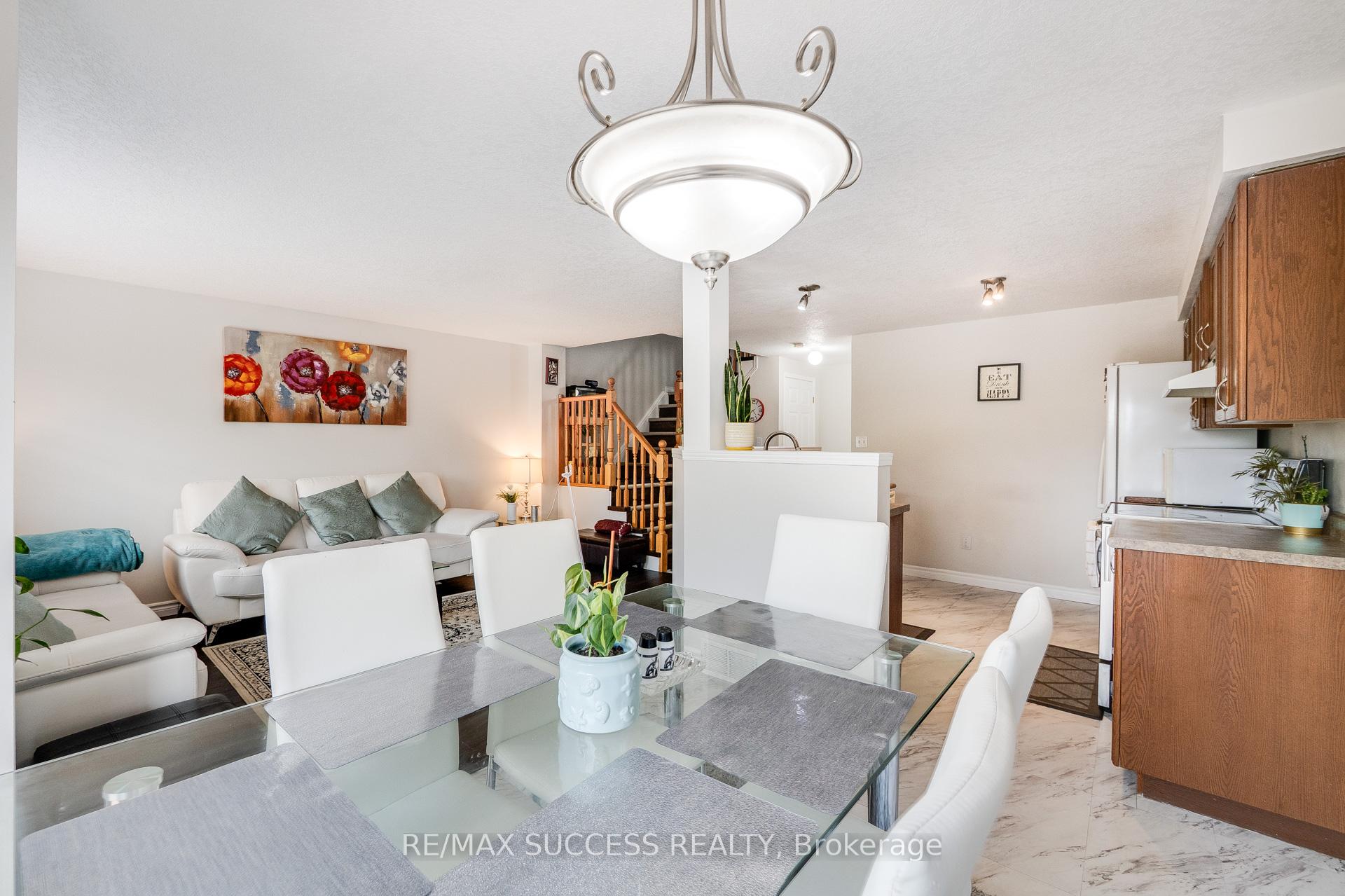 Photo 13 of 682 Activa Avenue, Kitchener — HOMEH