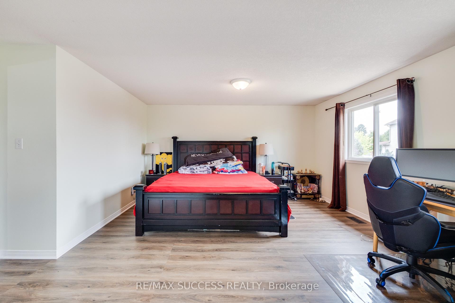 Photo 21 of 682 Activa Avenue, Kitchener — HOMEH