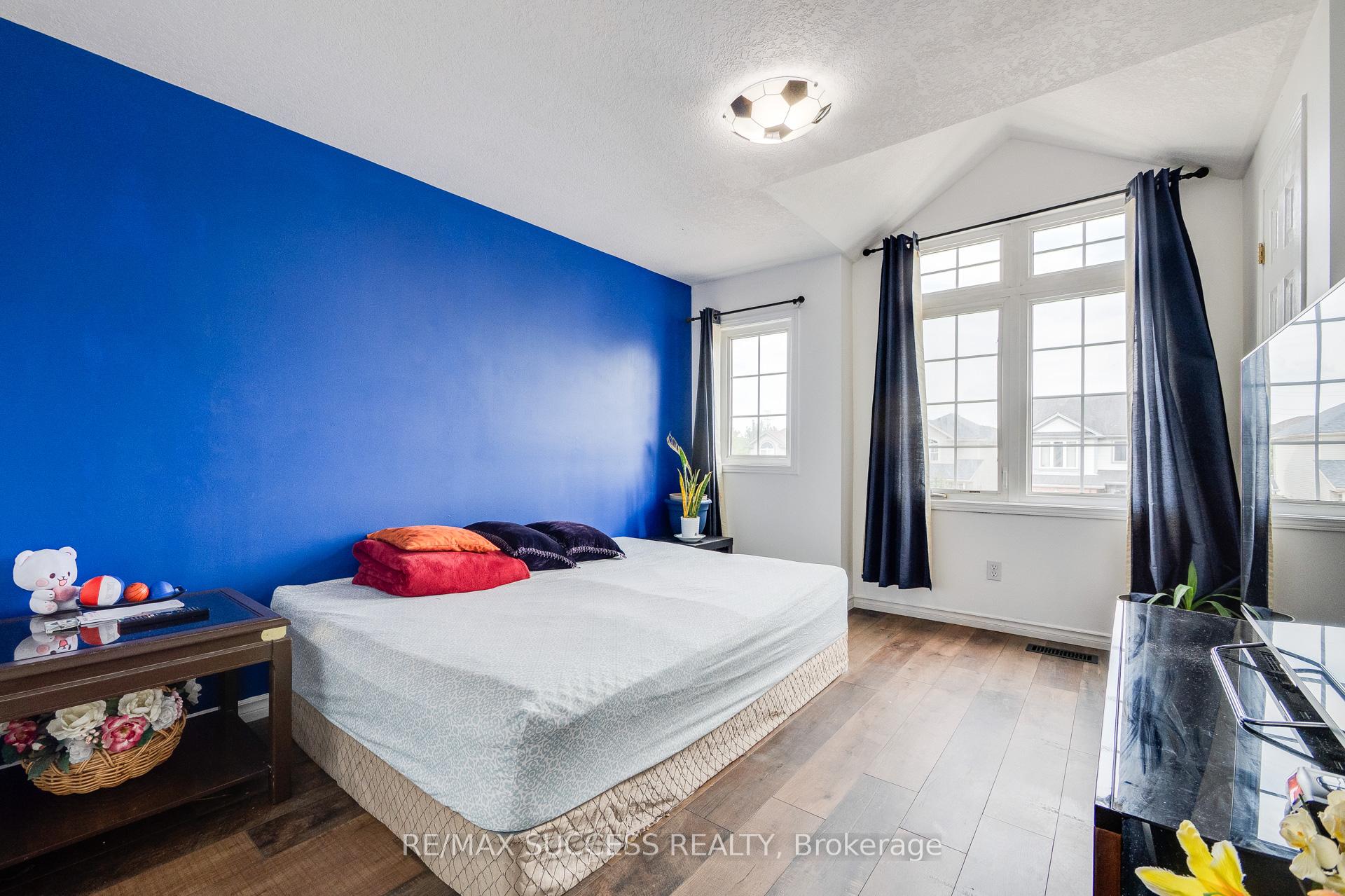 Photo 24 of 682 Activa Avenue, Kitchener — HOMEH