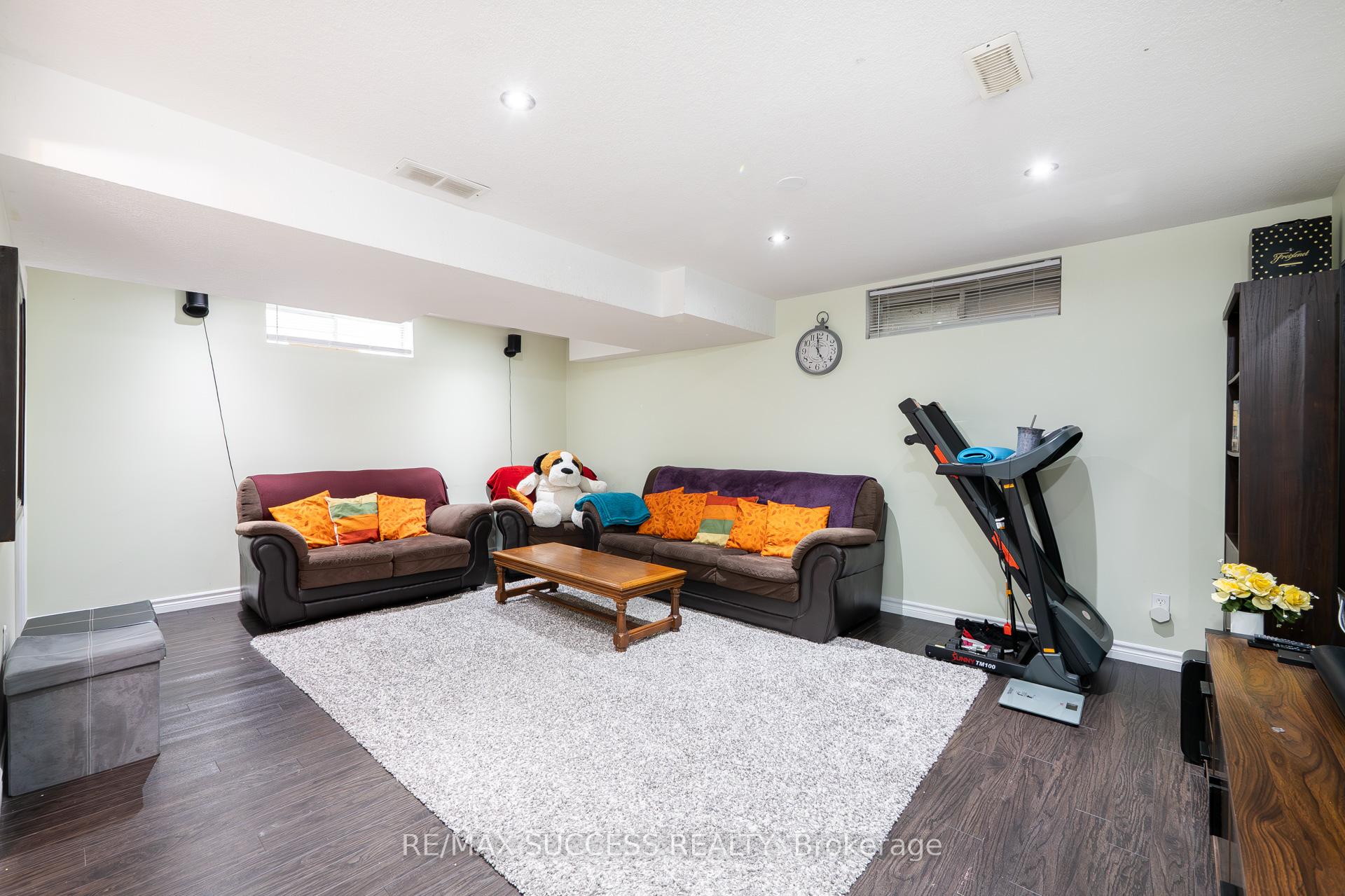 Photo 31 of 682 Activa Avenue, Kitchener — HOMEH