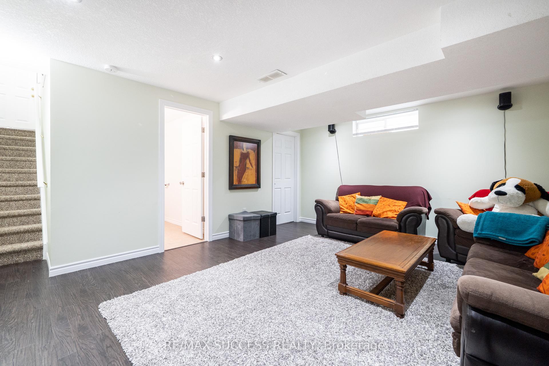 Photo 32 of 682 Activa Avenue, Kitchener — HOMEH