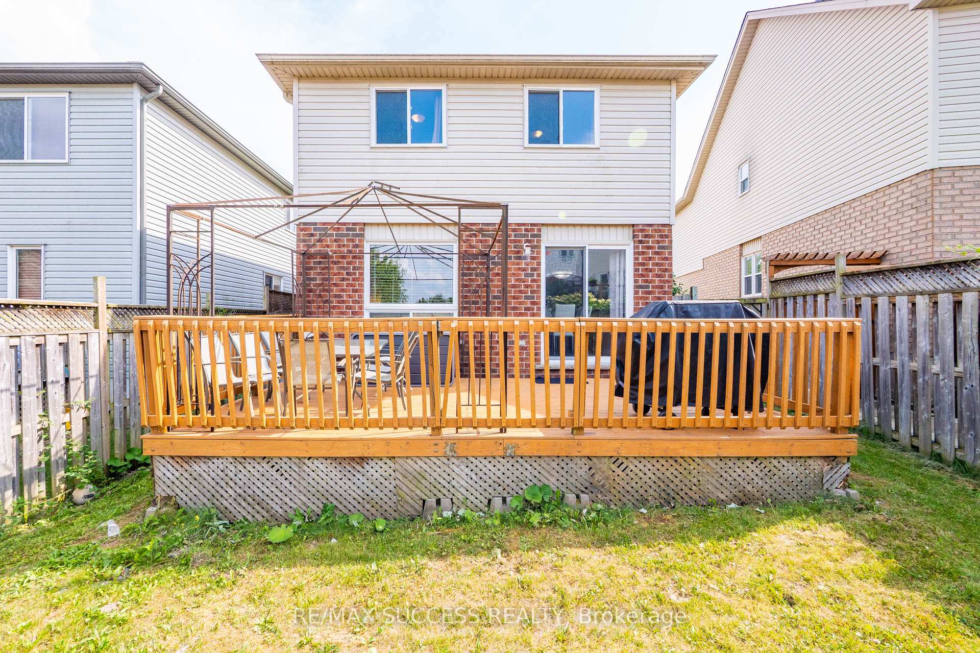 Photo 38 of 682 Activa Avenue, Kitchener — HOMEH