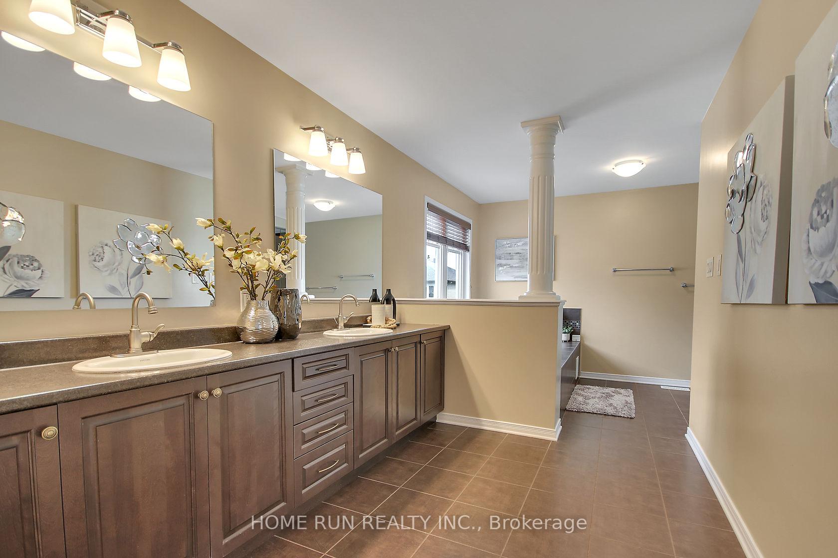 Photo 19 of 106 Danzig Terrace, Ottawa, Kanata - Emerald Meadows/Trailwest — HOMEH