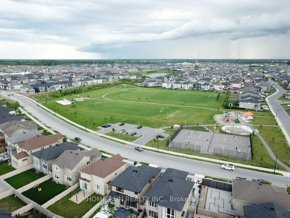 Photo 28 of 106 Danzig Terrace, Ottawa, Kanata - Emerald Meadows/Trailwest — HOMEH