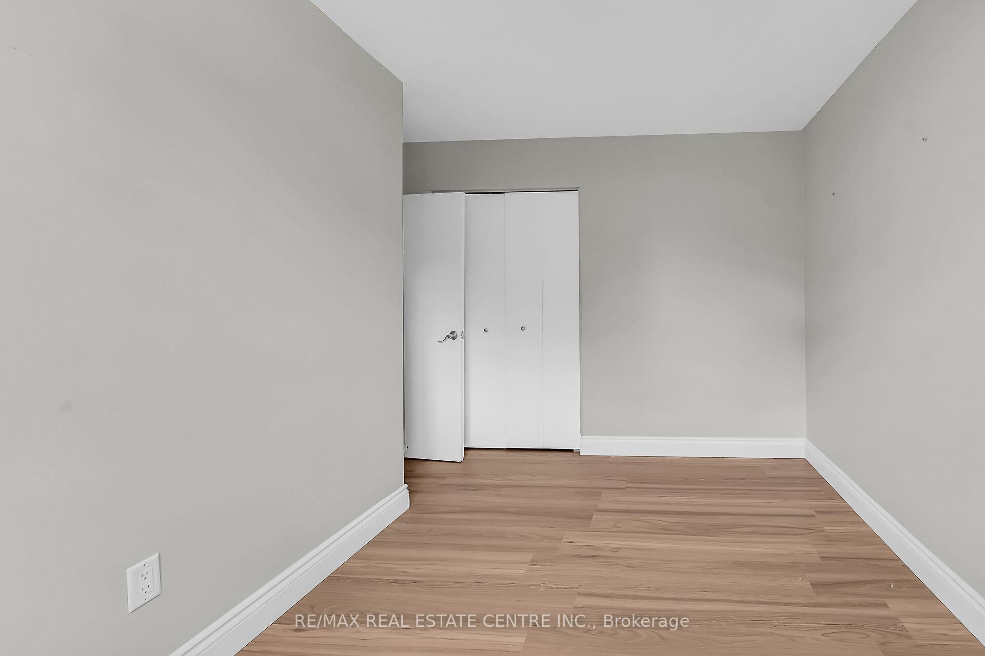 Photo 3 of 502 Upper Kenilworth Avenue, Hamilton, Huntington — HOMEH