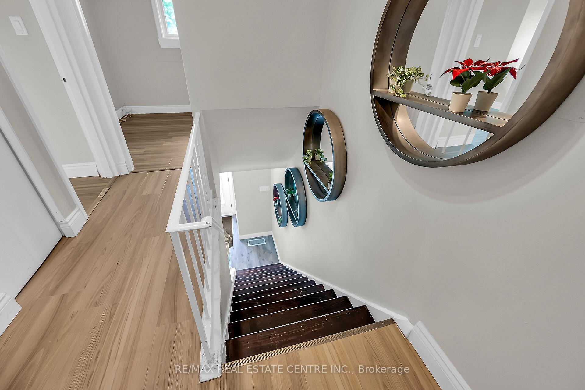 Photo 5 of 502 Upper Kenilworth Avenue, Hamilton, Huntington — HOMEH