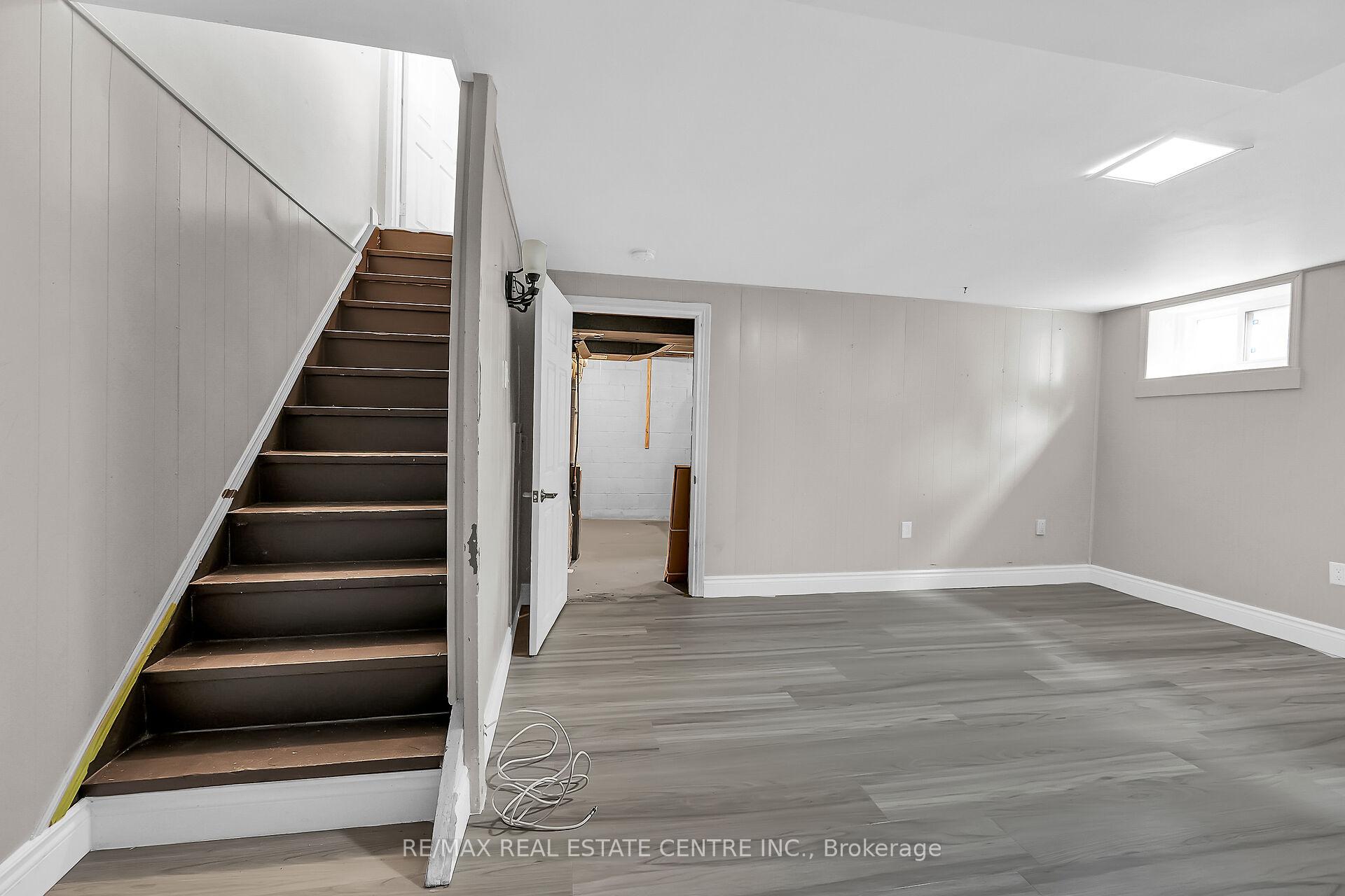 Photo 6 of 502 Upper Kenilworth Avenue, Hamilton, Huntington — HOMEH