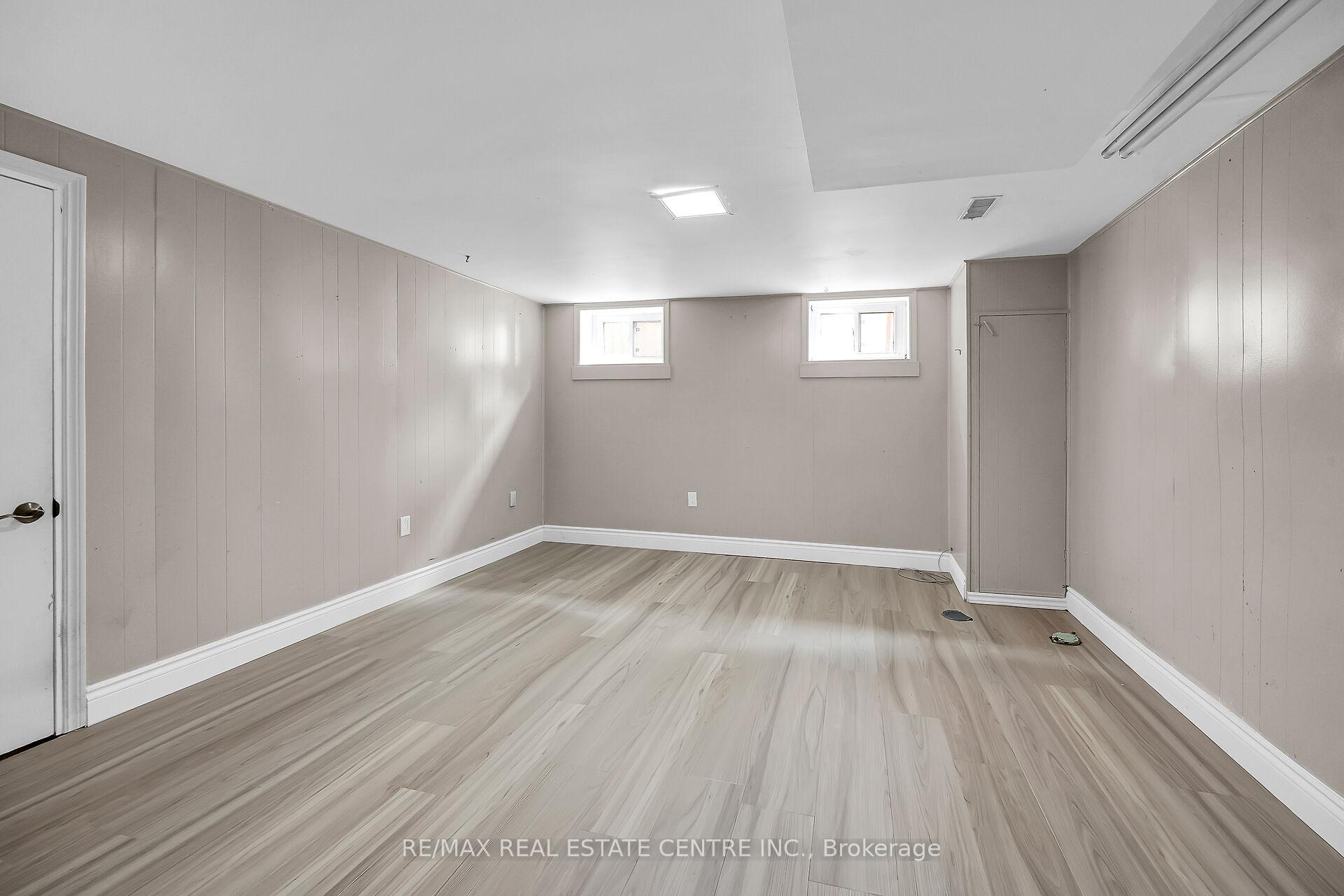 Photo 7 of 502 Upper Kenilworth Avenue, Hamilton, Huntington — HOMEH